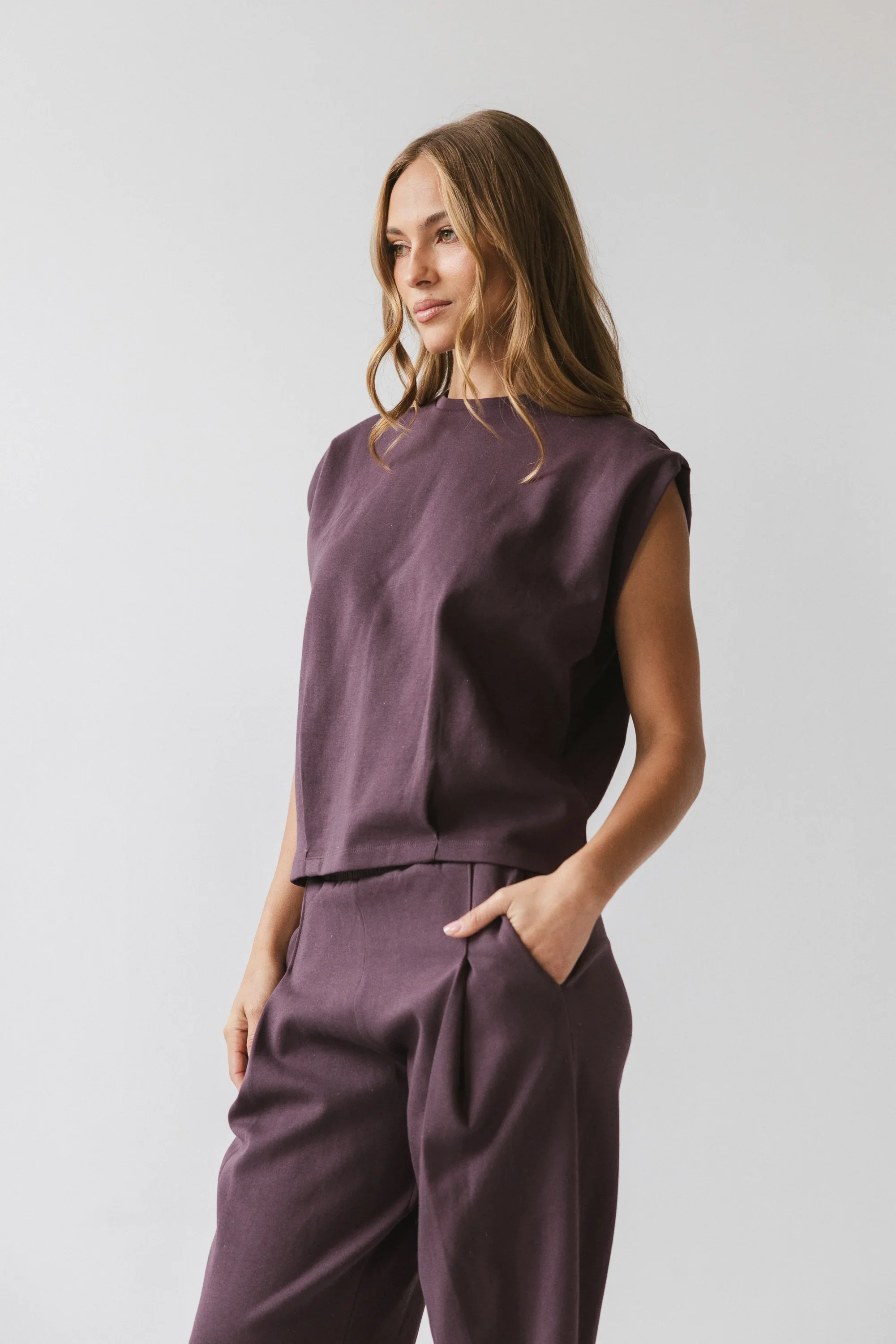 Benji Muscle Tee in Plum