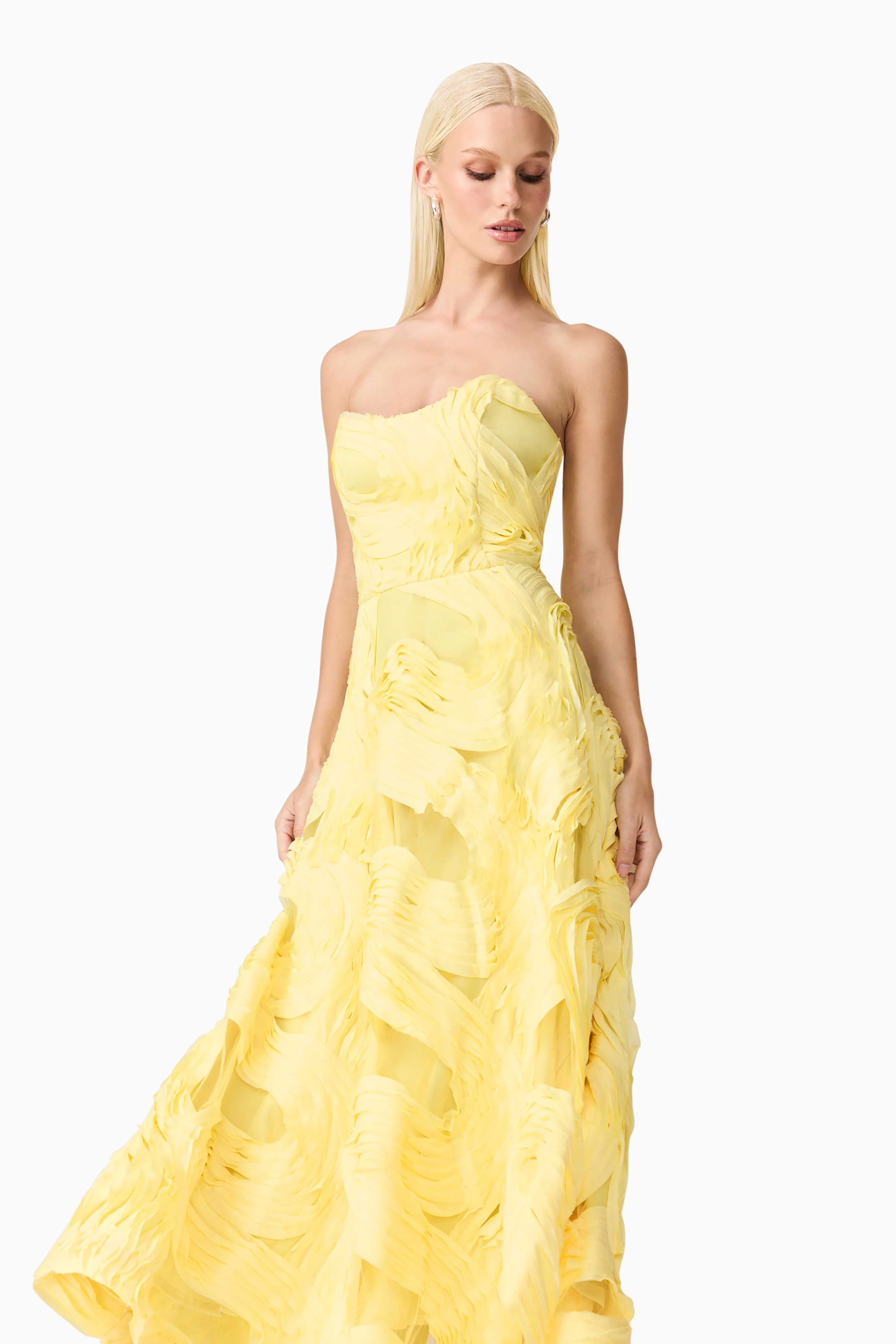Asher Sweetheart Midi Dress in Yellow