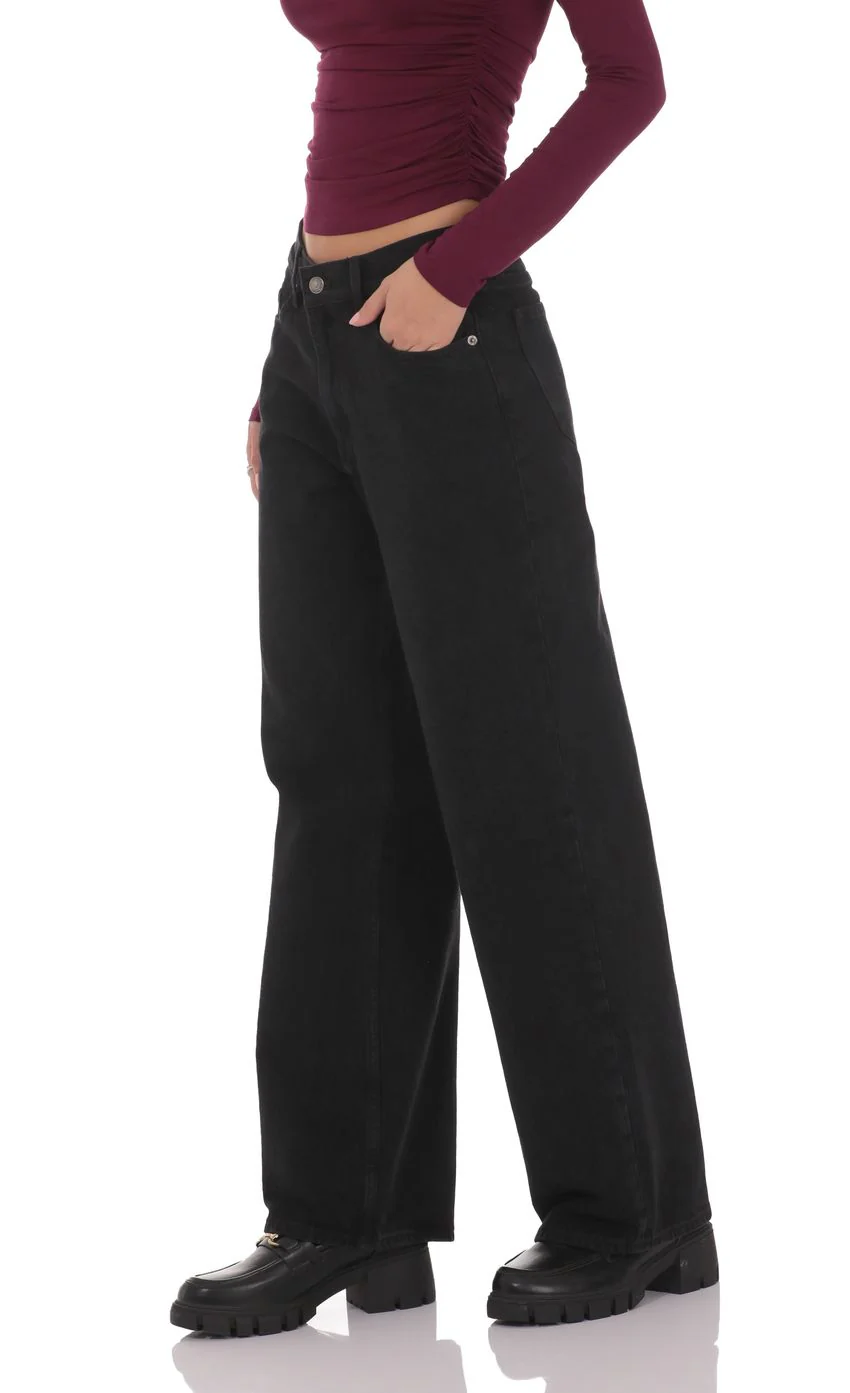 Mid Rise Baggy Jeans in Black