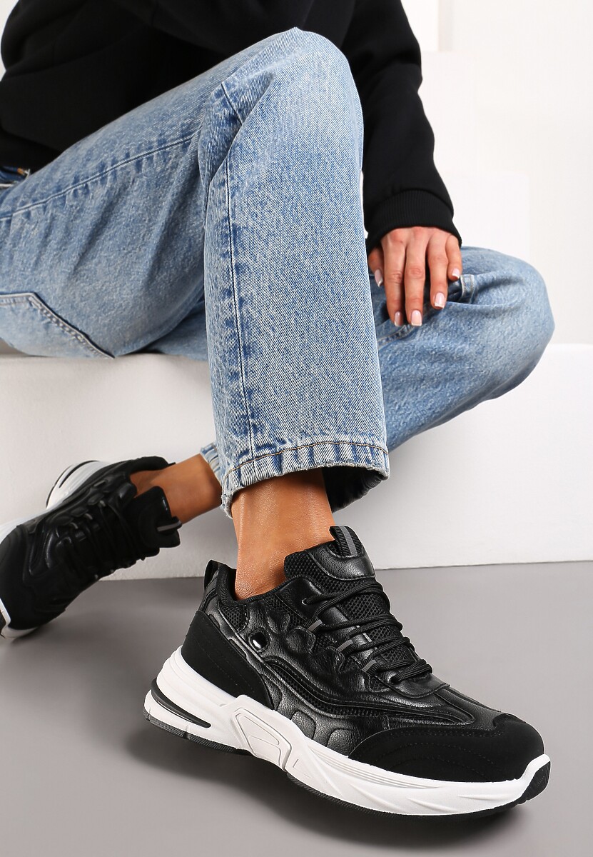 Czarne Sneakersy z Ozdobnym Sznurowaniem i Przeszyciami Tiwaelia