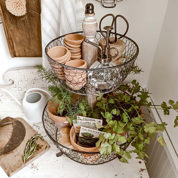 Chicken Wire Tiered Display Basket