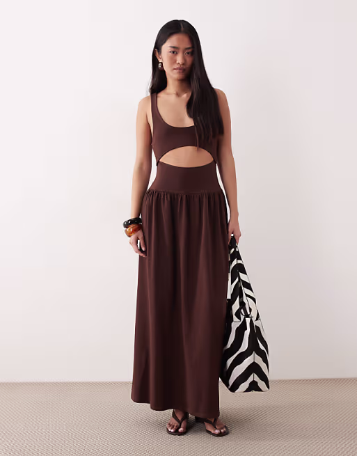 cut out detail maxi dress in chocolate