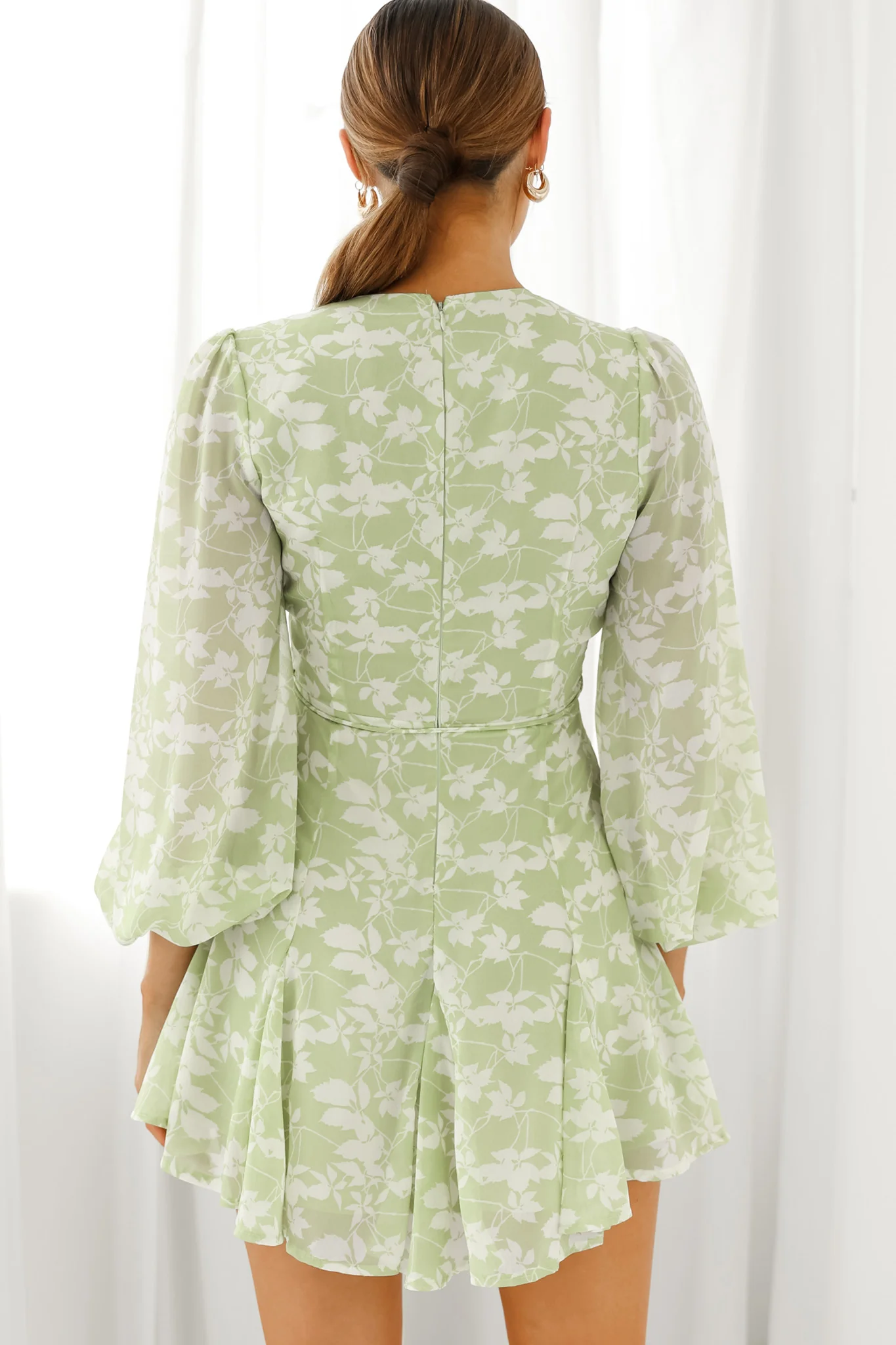 Estelle Long Sleeve V-Neckline Dress Leaf Print Olive