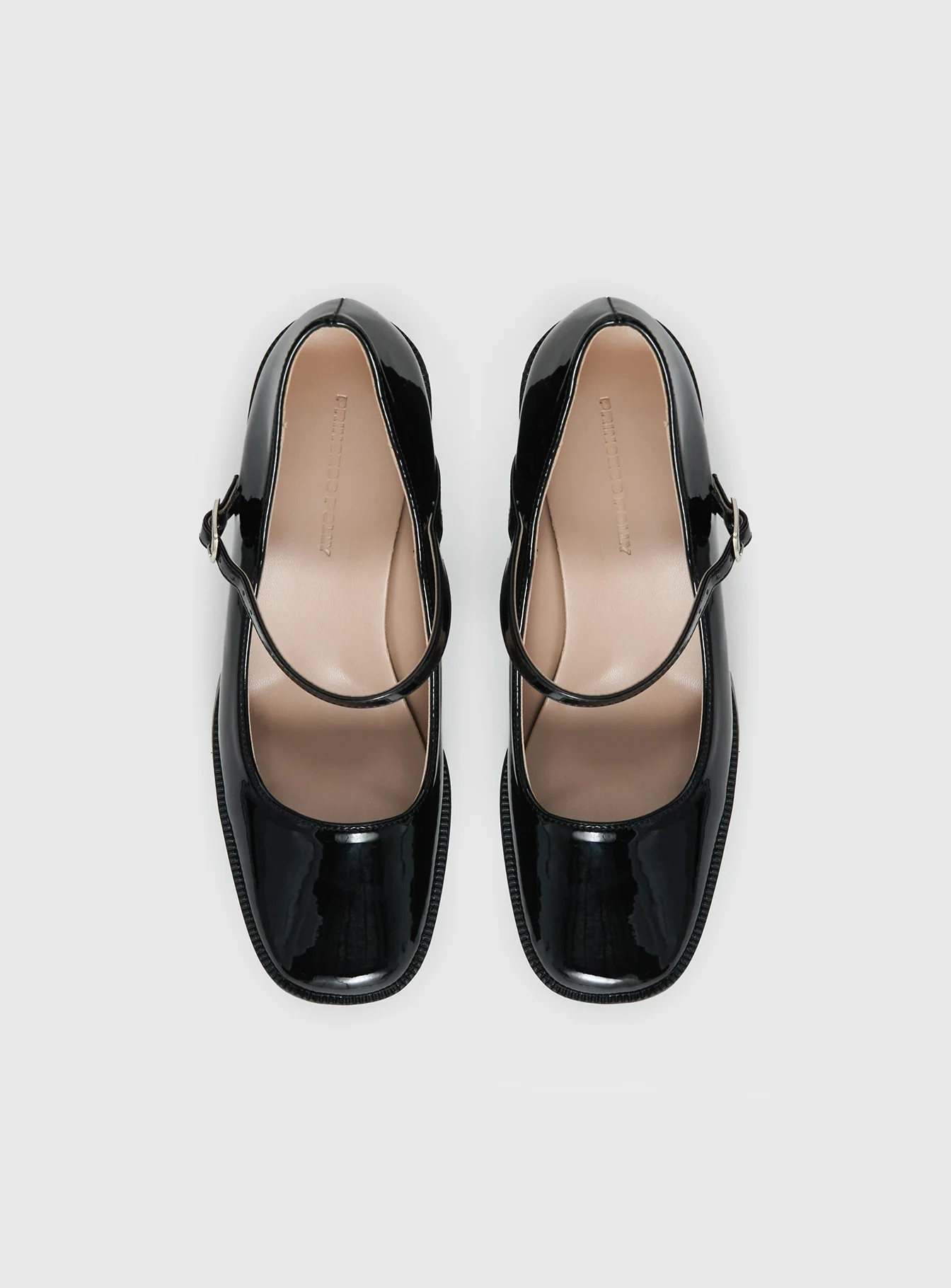 Regie Heels Black