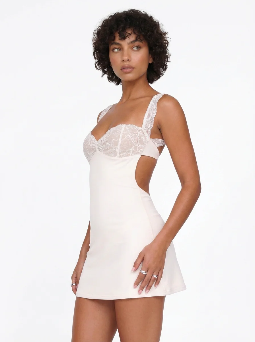 Nyomara white dress