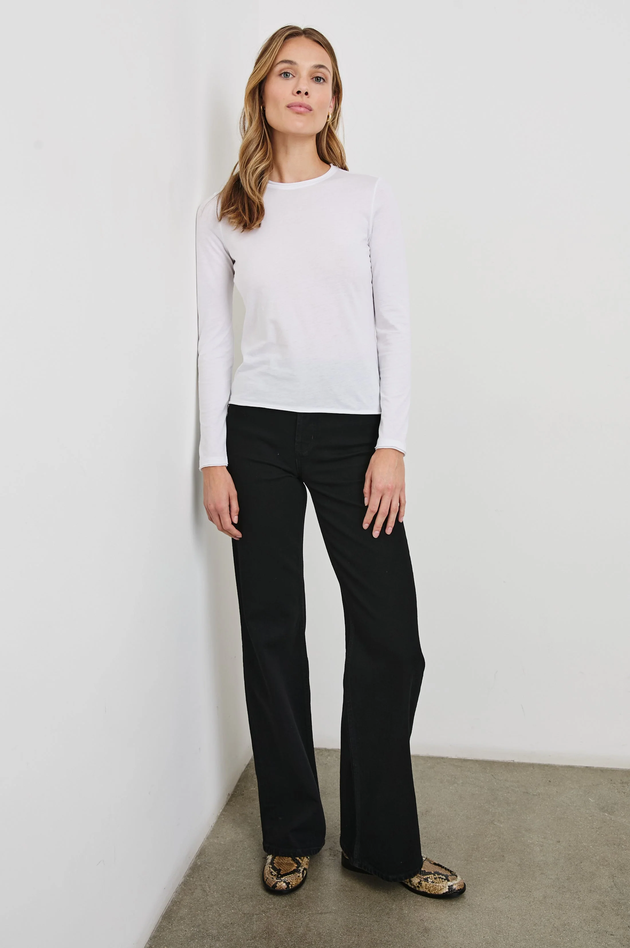 Long Sleeve Crew Neck T-Shirt - White
