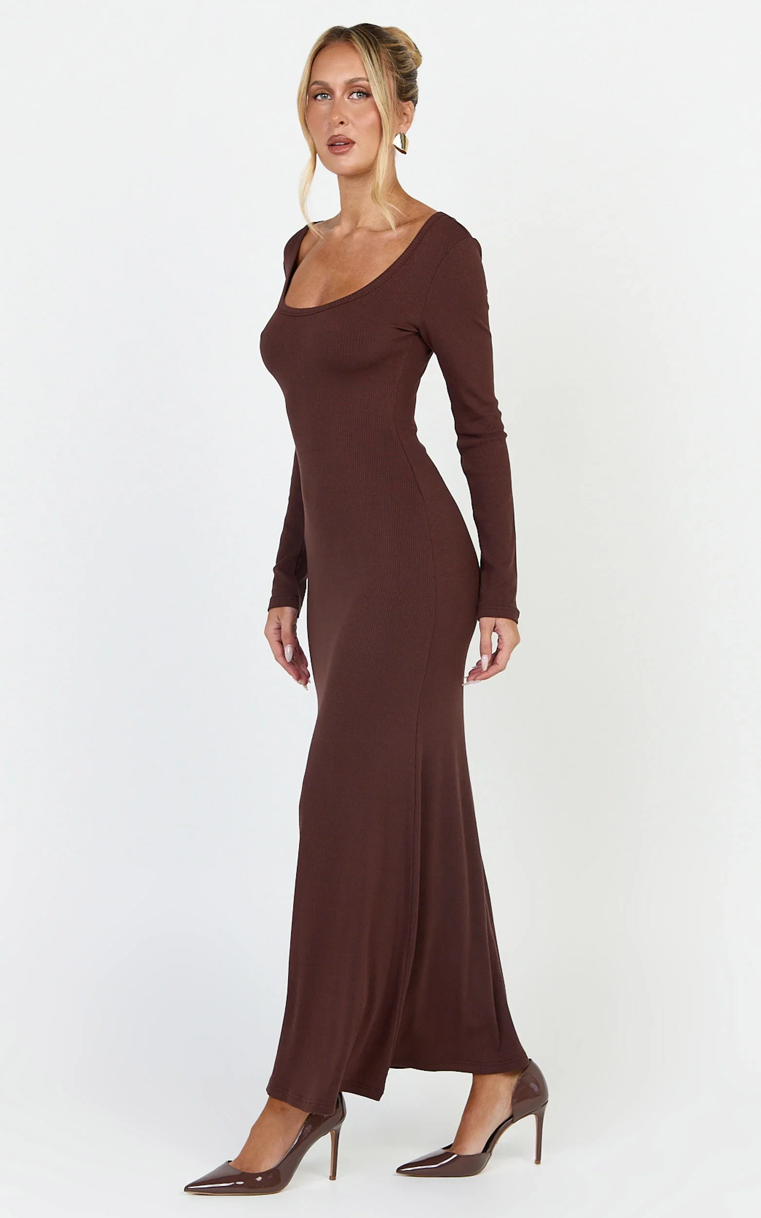 Gabriella Maxi Dress - Long Sleeve Scoop Neck Dress in Chocolate
