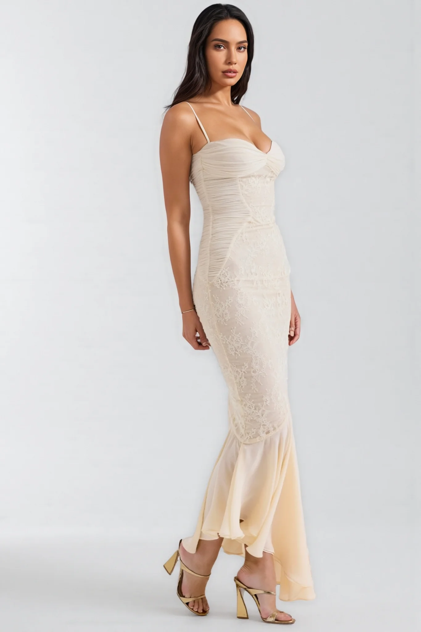 Vaelse Lace Ruffle Halter Maxi Dress