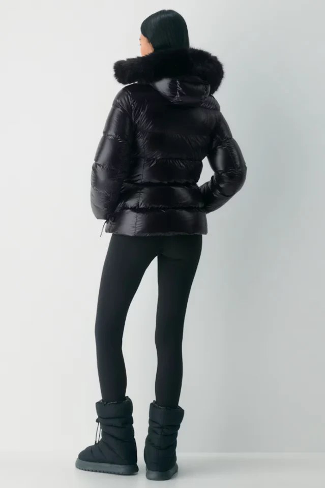 Aritzia The Supersnug Puff