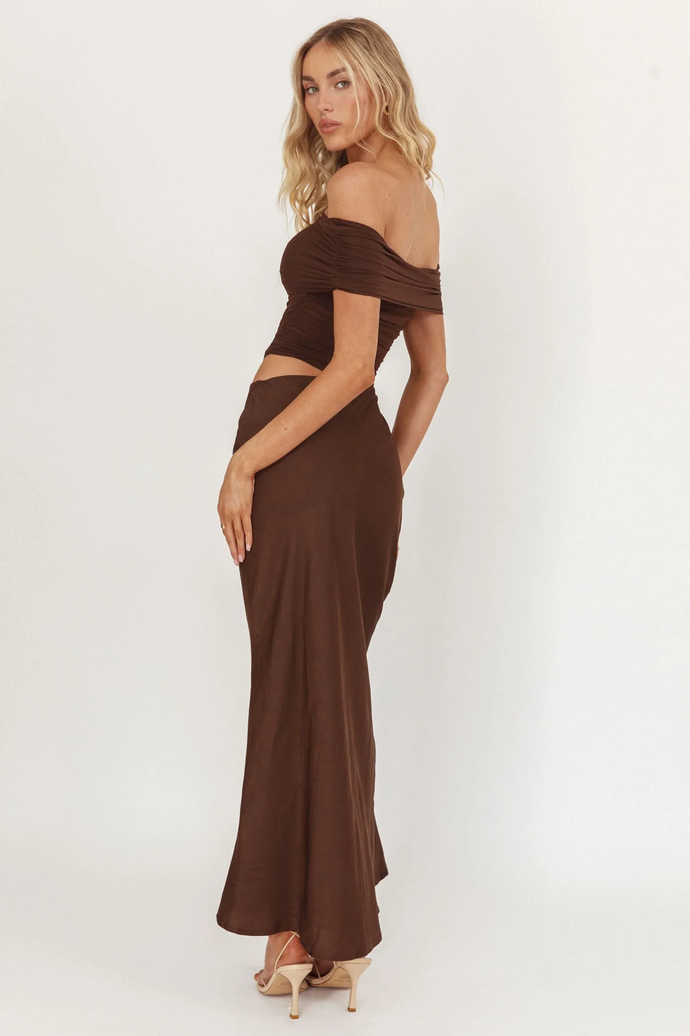 Lorely Off-Shoulder Midi Dress Chocolate