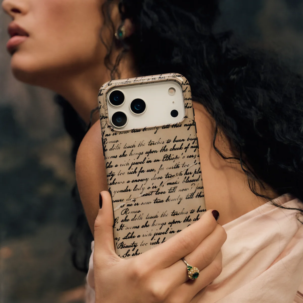 First Glance - iPhone 12 Mini ケース