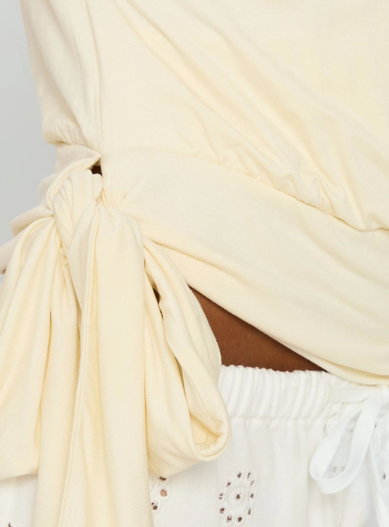 Clock Ticking Cinched Top Cream