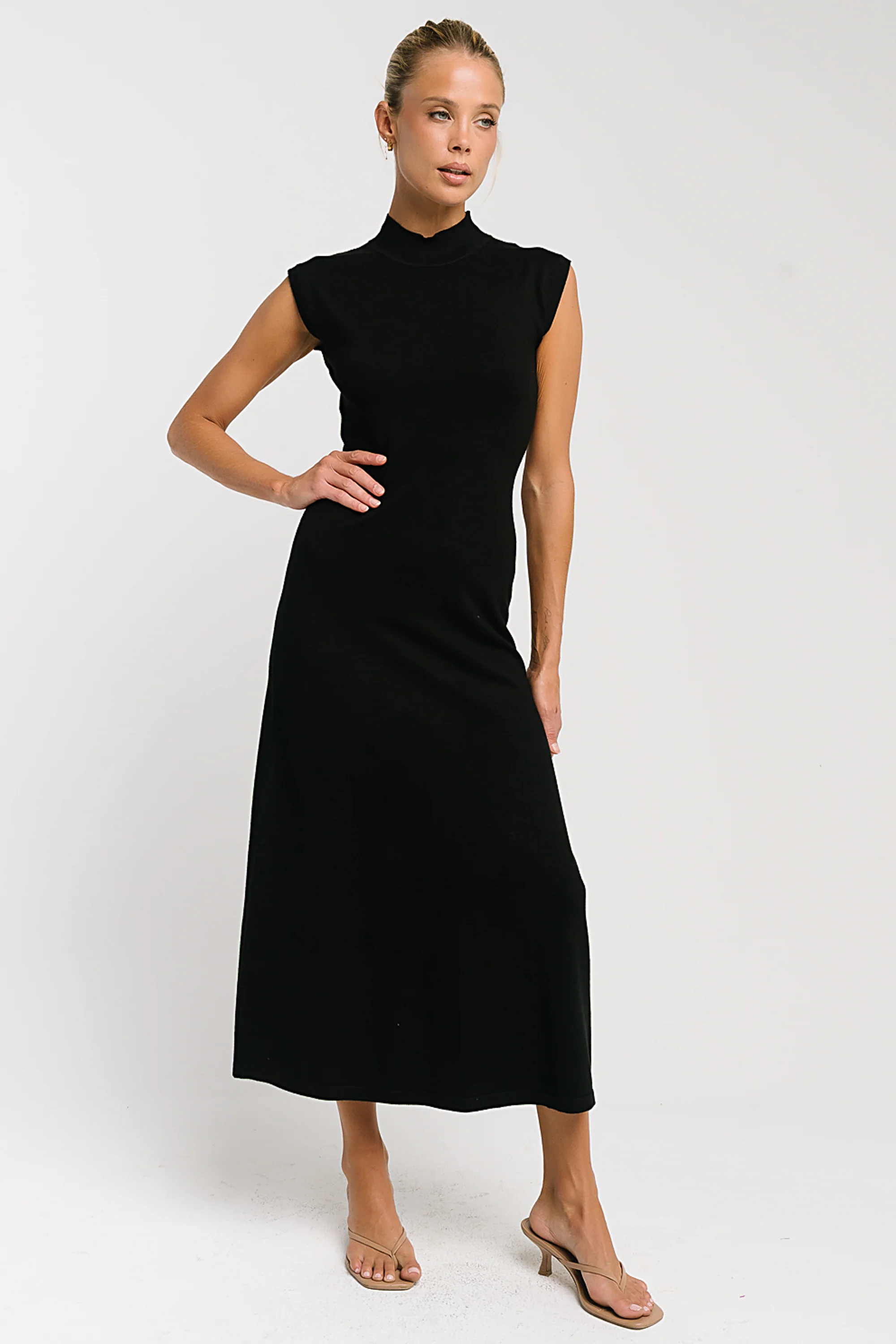 Avery Ribbed Maxi Dress in Black