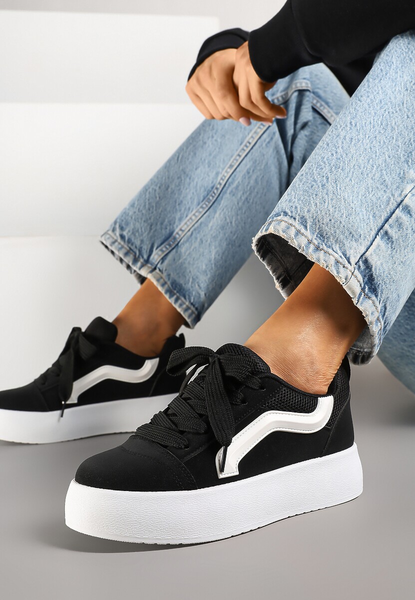 Czarne Sneakersy na Platformie z Geometrycznym Wzorem Kornelna