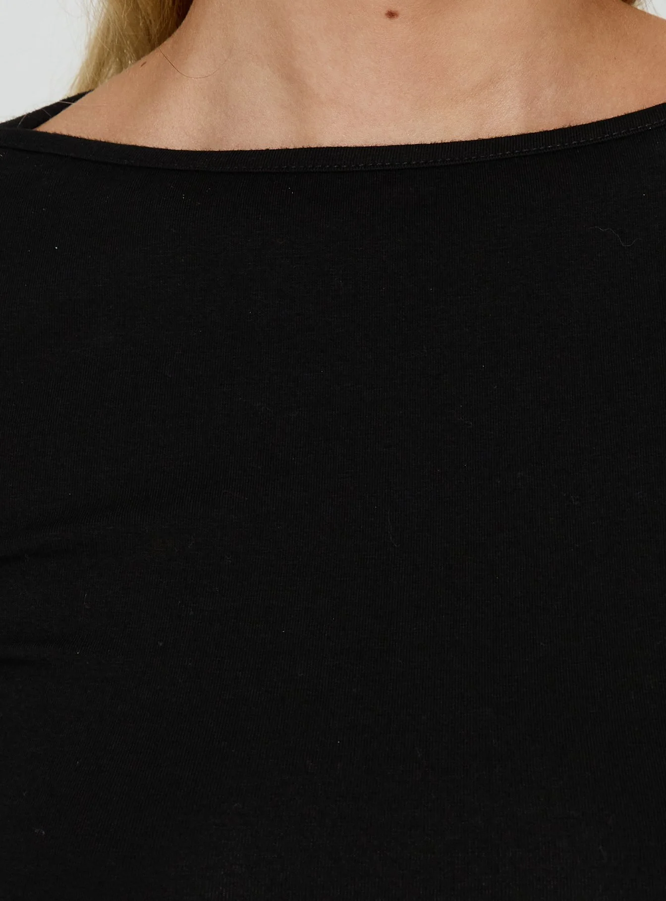 Myaah 3/4 Sleeve Curved Hem Top Black