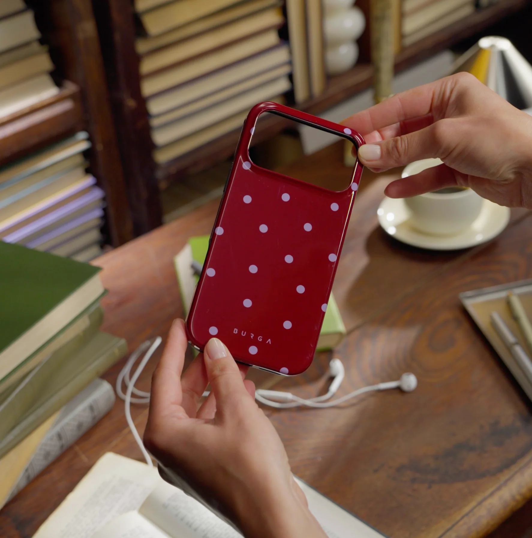Curated - iPhone 11 Pro Max ケース