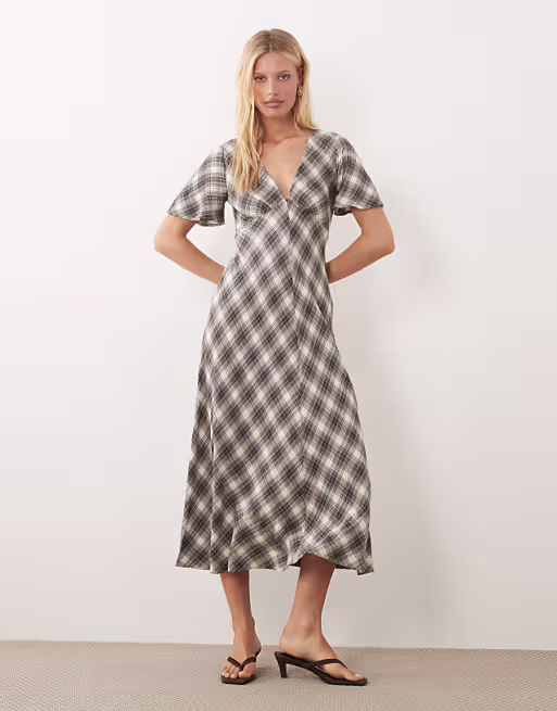 Nobody's Child Rowena v neck flutter sleeve brushed midi dress in brown plaid