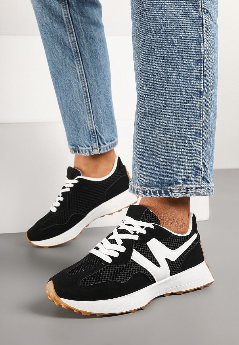 Czarne Sneakersy Ozdobione Geometrycznym Wzorem Hirreti