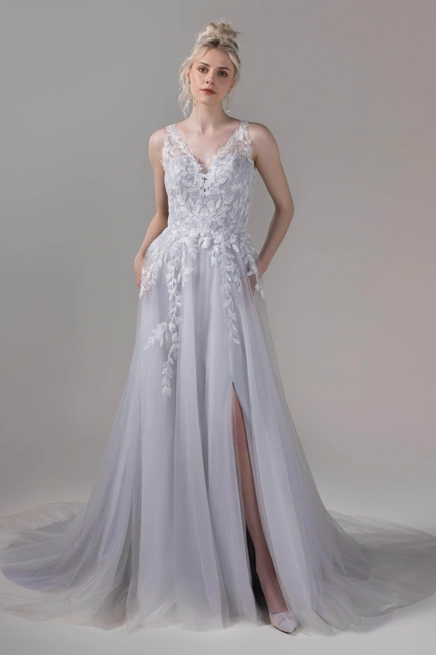 A-Line Chapel Train Lace Tulle Wedding Dress CW2810