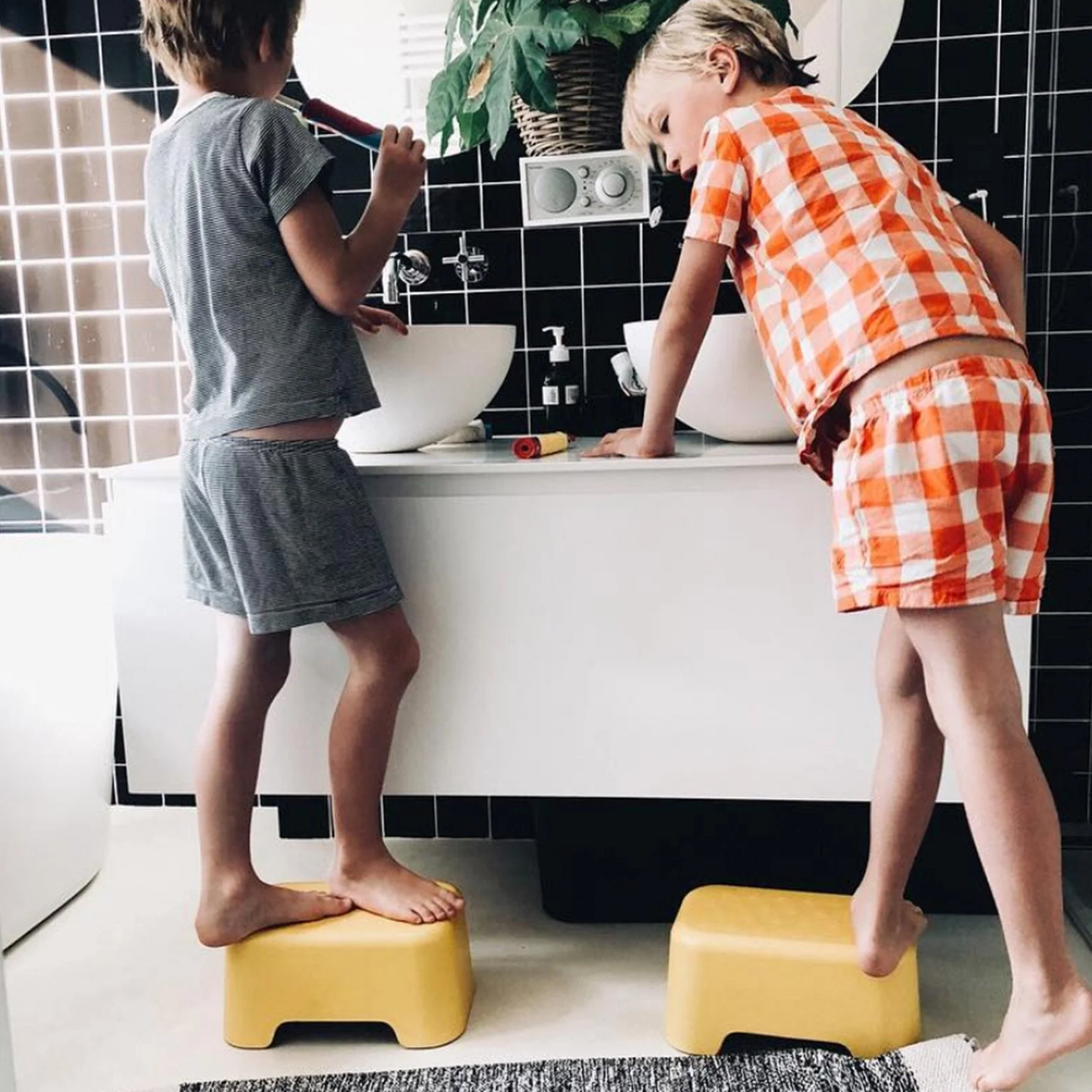 Vogeelle Kids Step Stool - Lemon