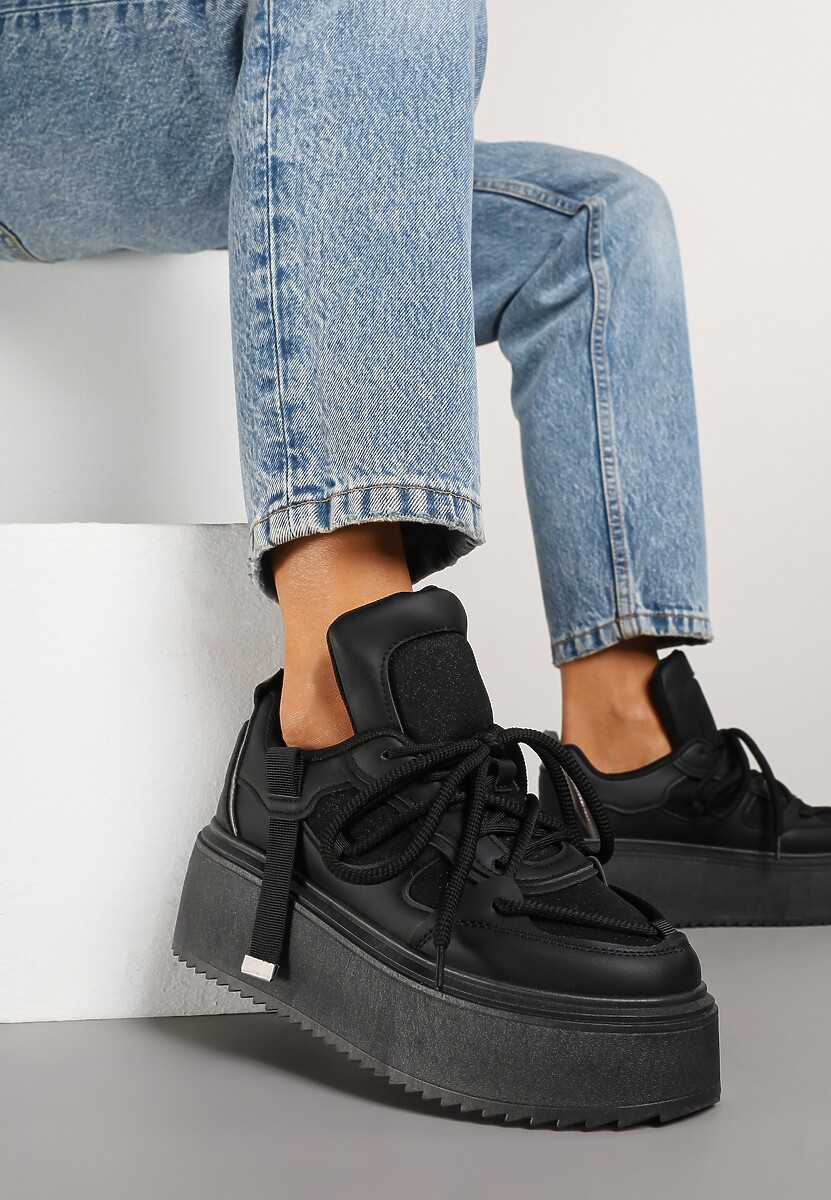 Czarne Sneakersy na Platformie Ozdobione Sznurowaniem Vilvia