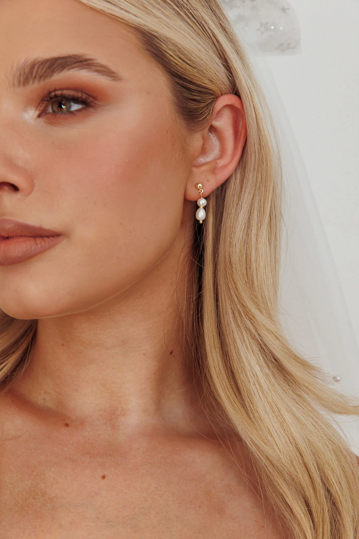 Julia Pearl Drop Earrings Gold