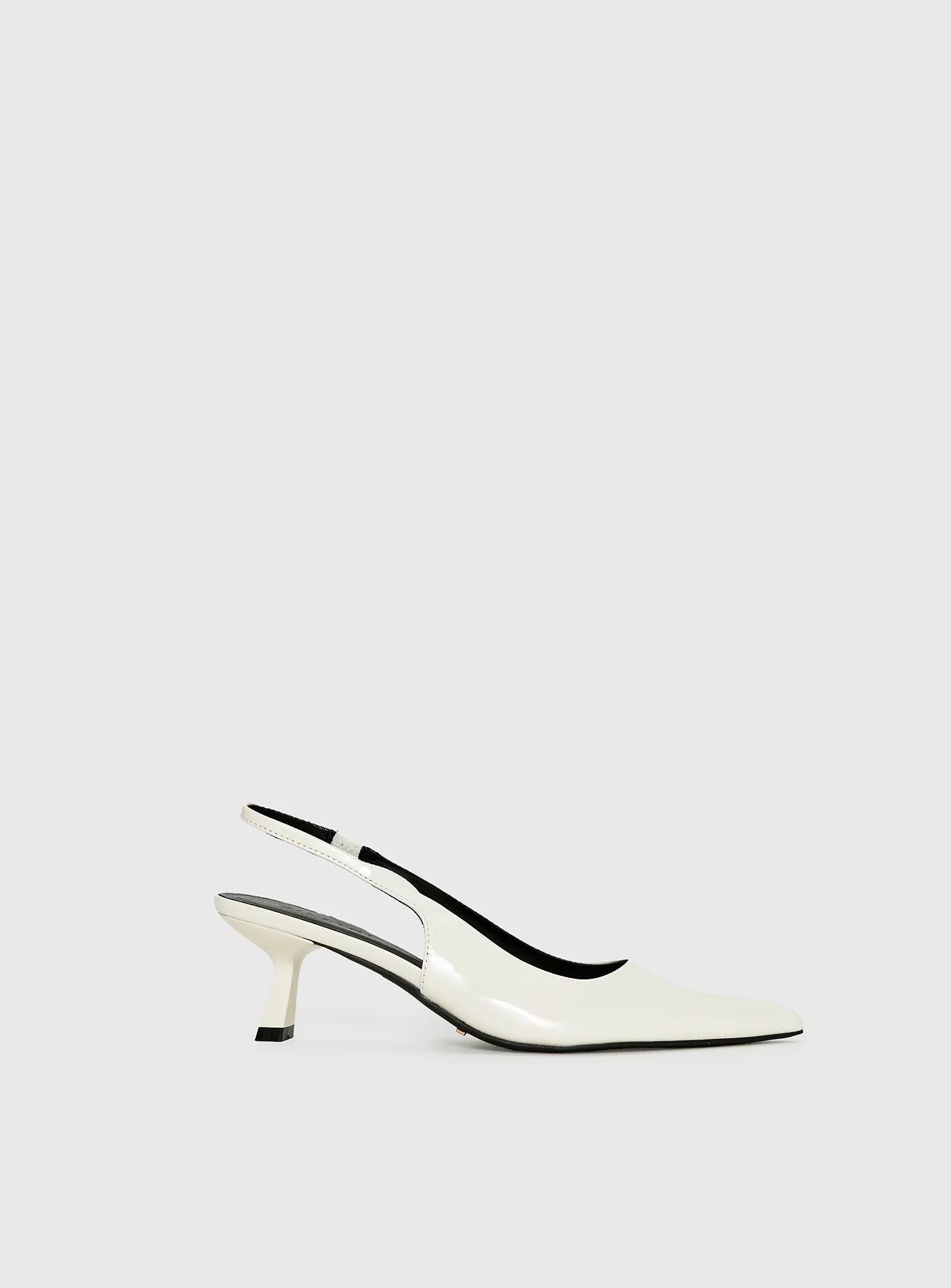 Billini Ayla Pointed Toe Heels Bone