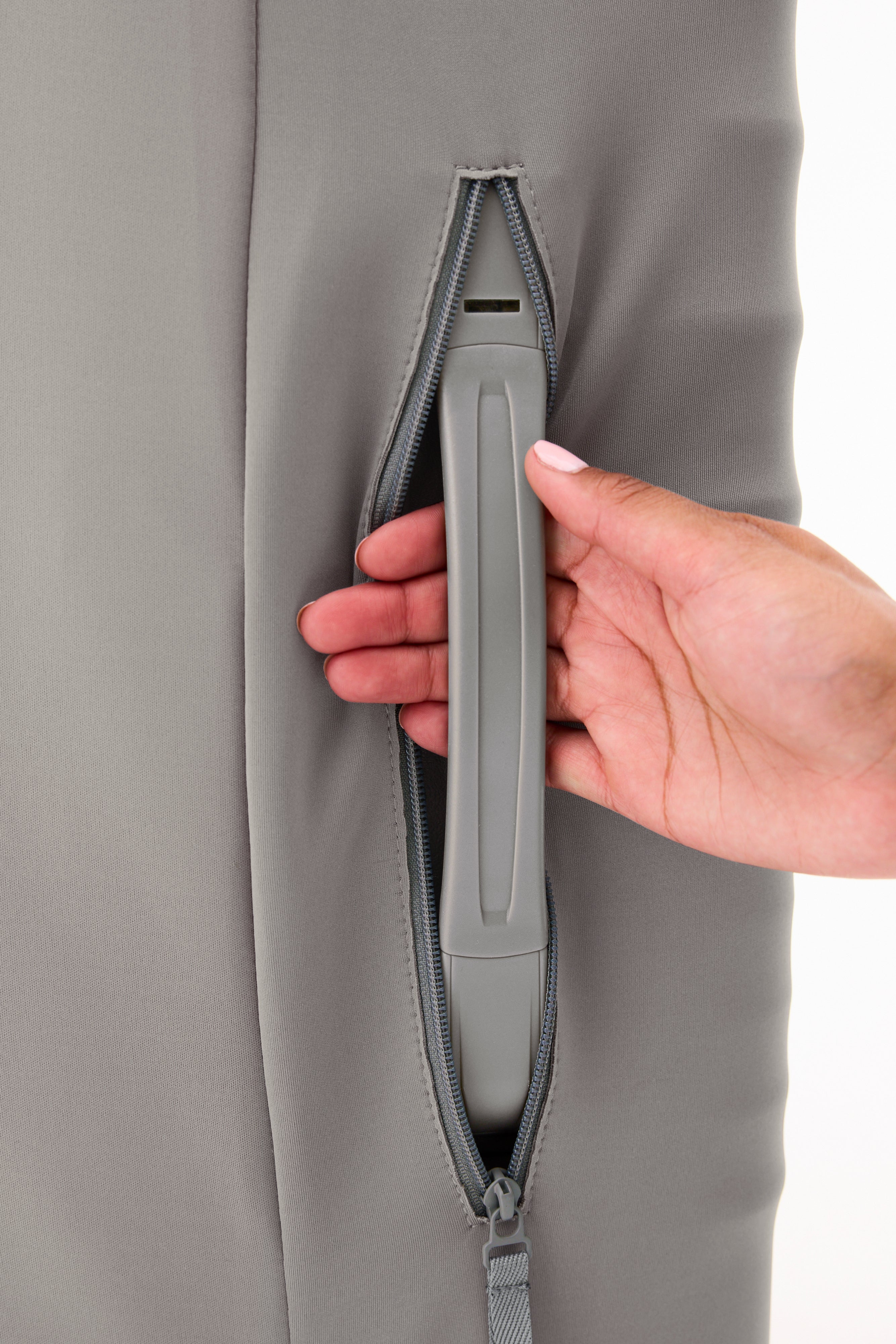 BEIS 'The Medium Check-In Luggage Cover in Grey