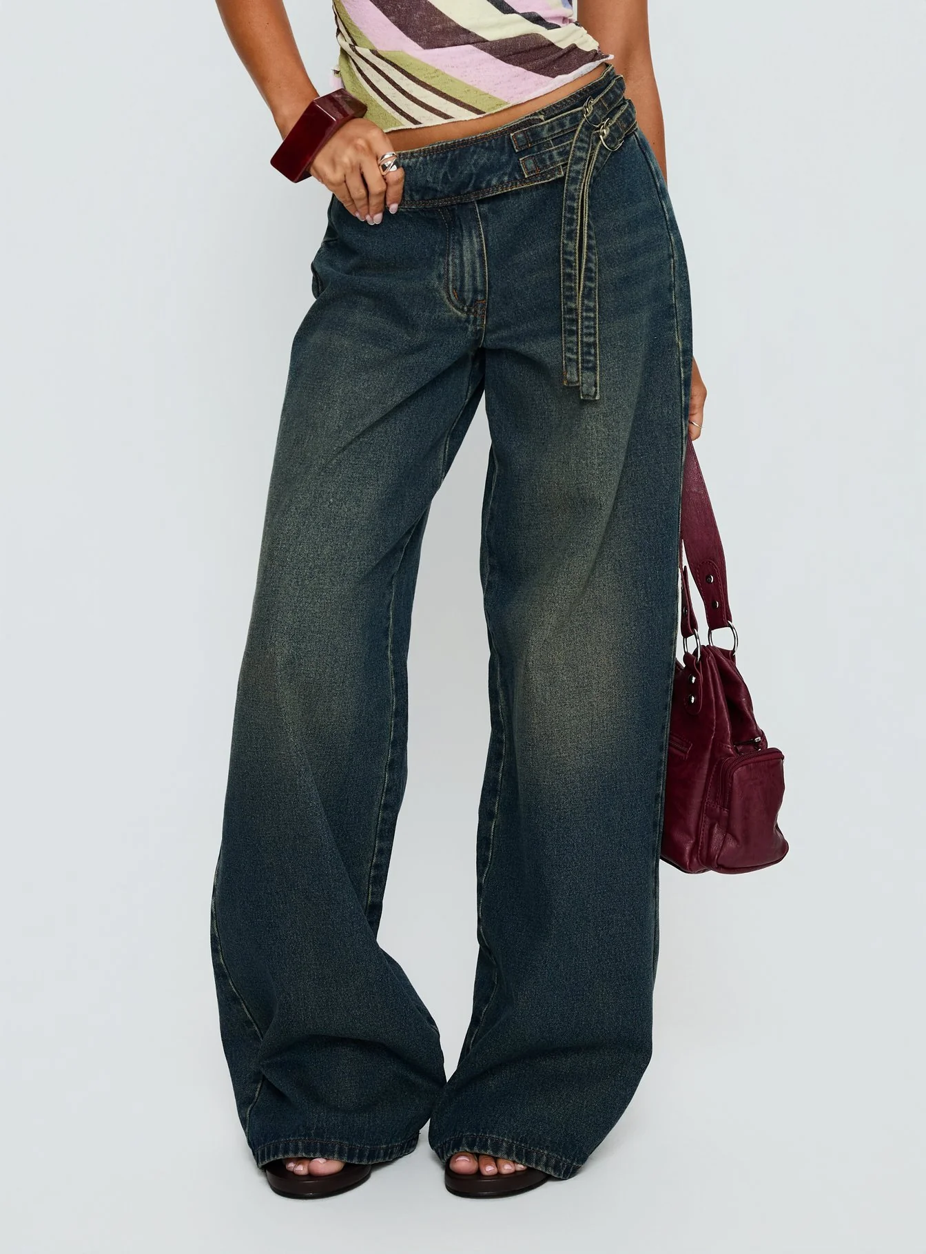 Boxie Mid Rise Wide Leg Jeans Vintage Wash