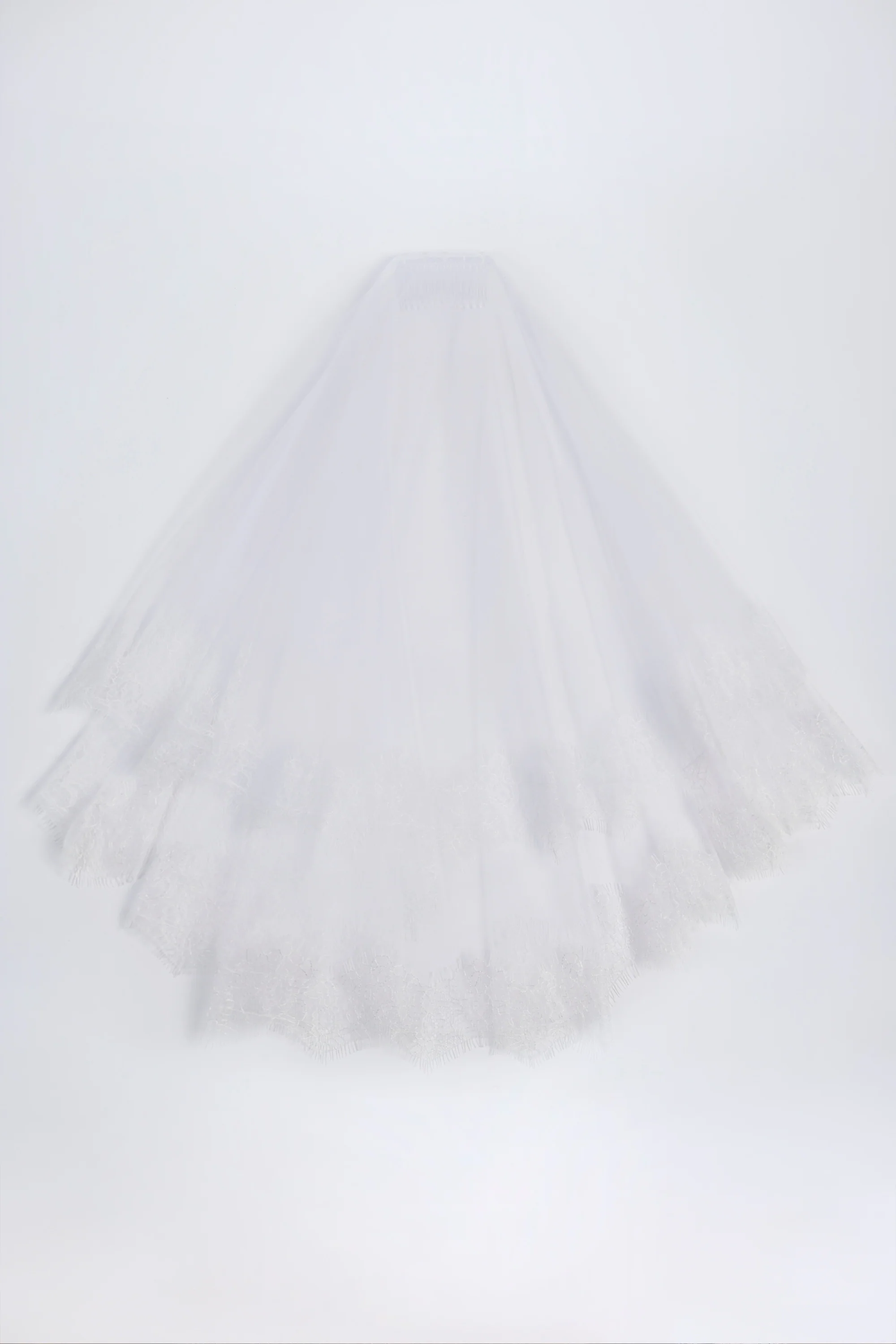 Lace-Trim Veil in White