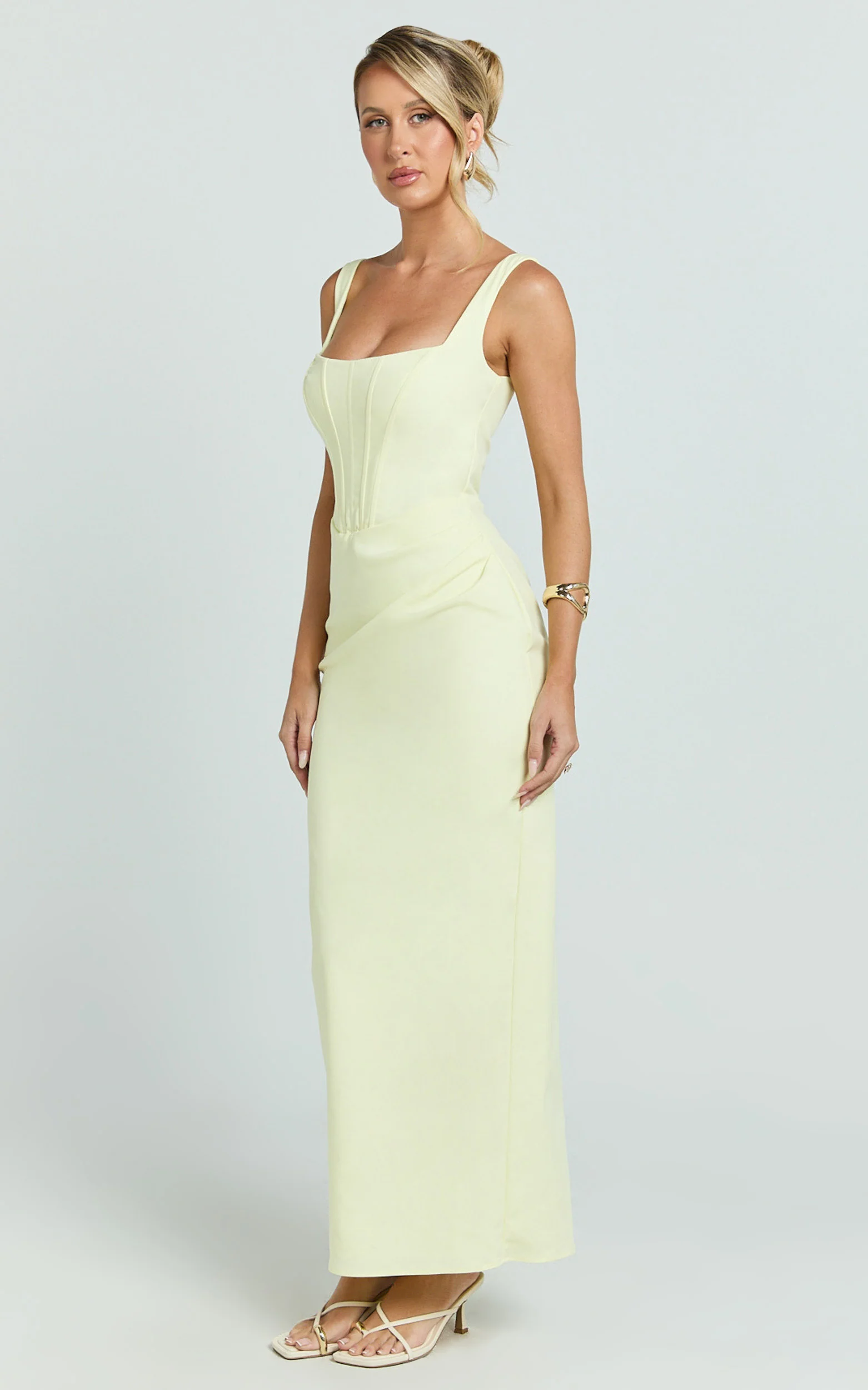 Karlie Maxi Dress - Scoop Neck Fitted Dress in Lemon