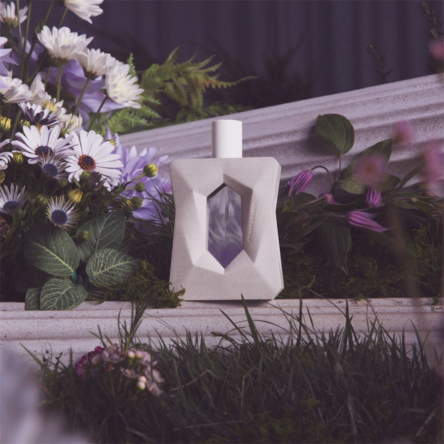 Ariana Grande God Is A Woman Eau de Parfum Spray