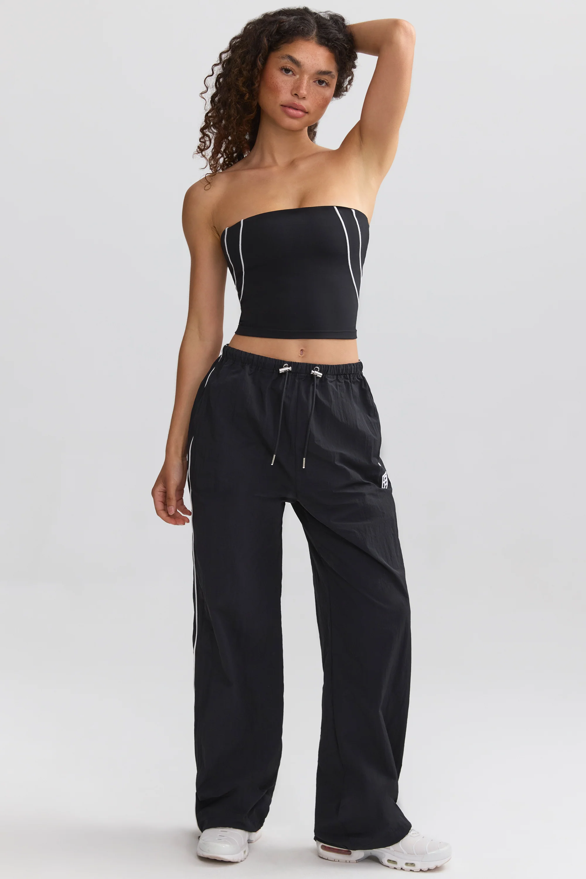 Water-Repellent Crinkled Wide-Leg Trousers in Black