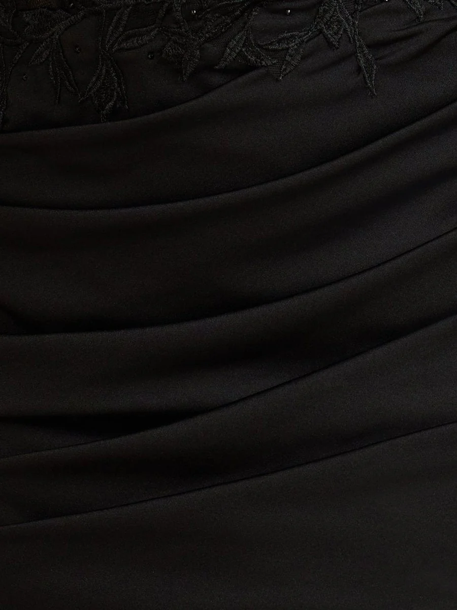 Black Bodycon Sweetheart Homecoming Dress with Lace Appliques