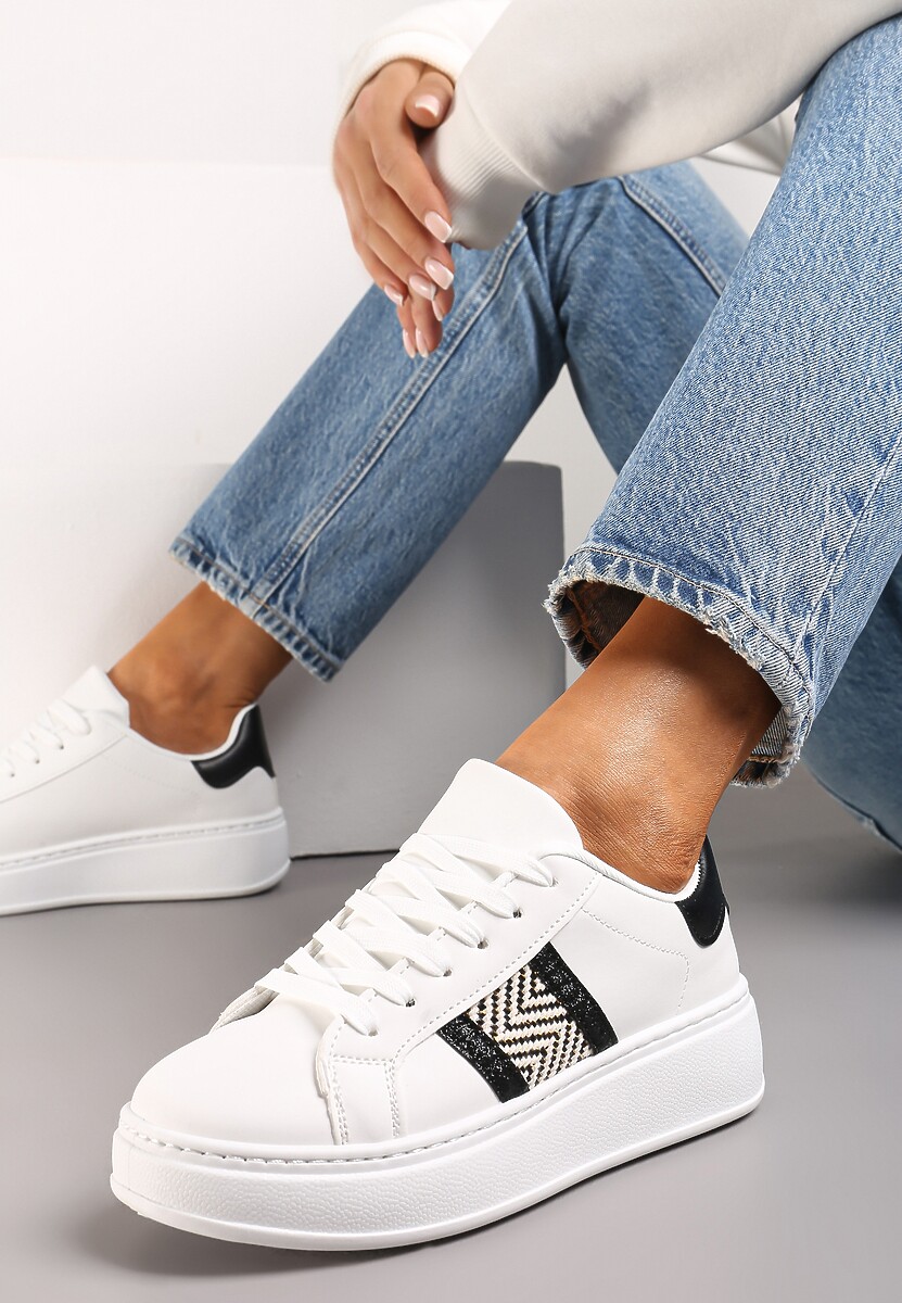 Biało-Czarne Sneakersy z Metaliczną Wstawką na Grubej Podeszwie z Ozdobną Taśmą z Brokatem Qinessa