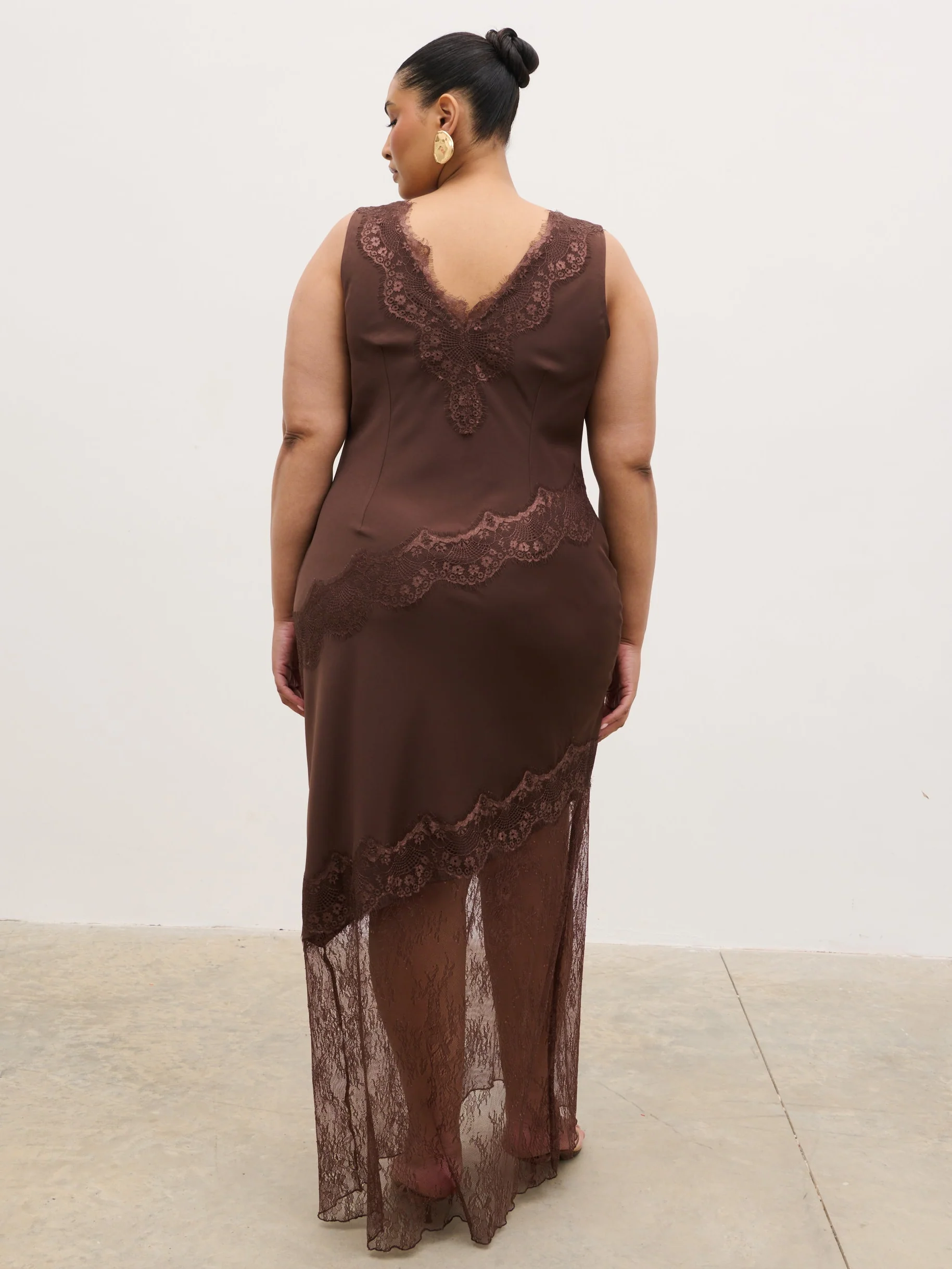 Robin Slip Lace Maxi Dress Curve - Chocolate Brown