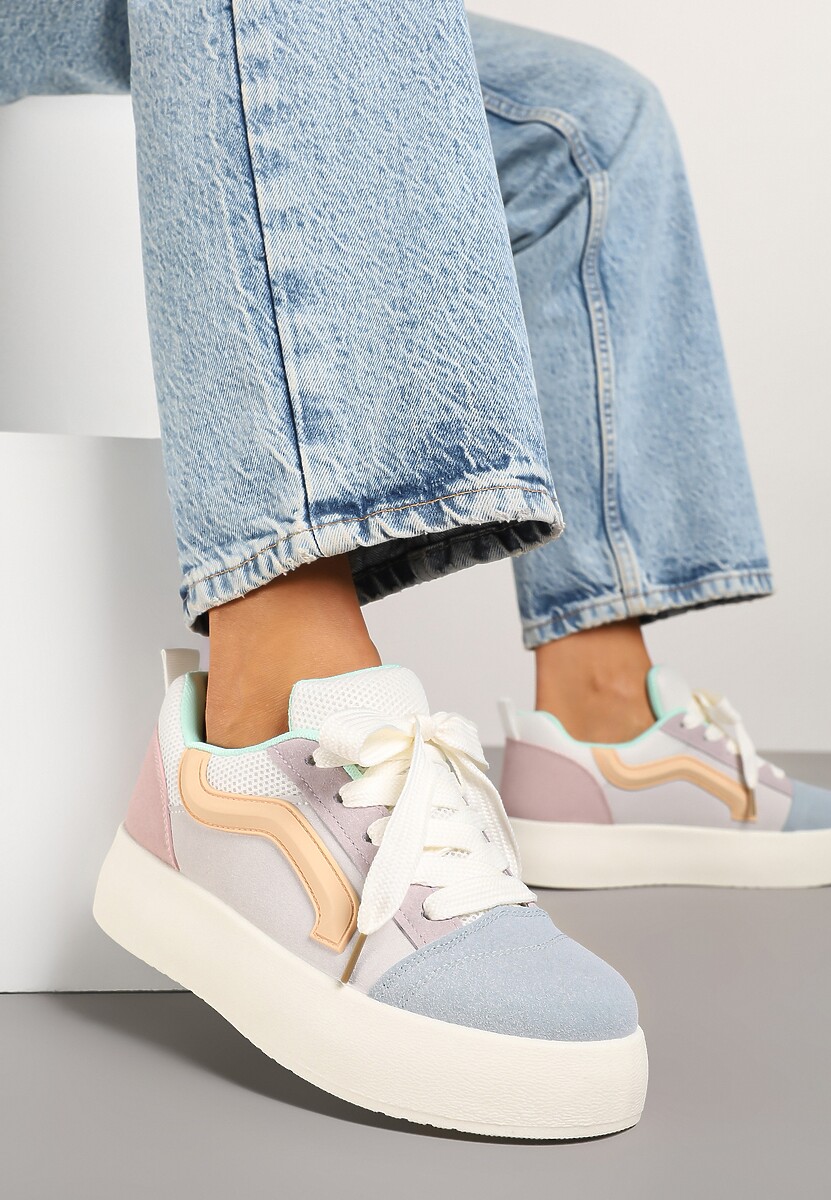 Czarne Sneakersy na Platformie z Geometrycznym Wzorem Kornelna