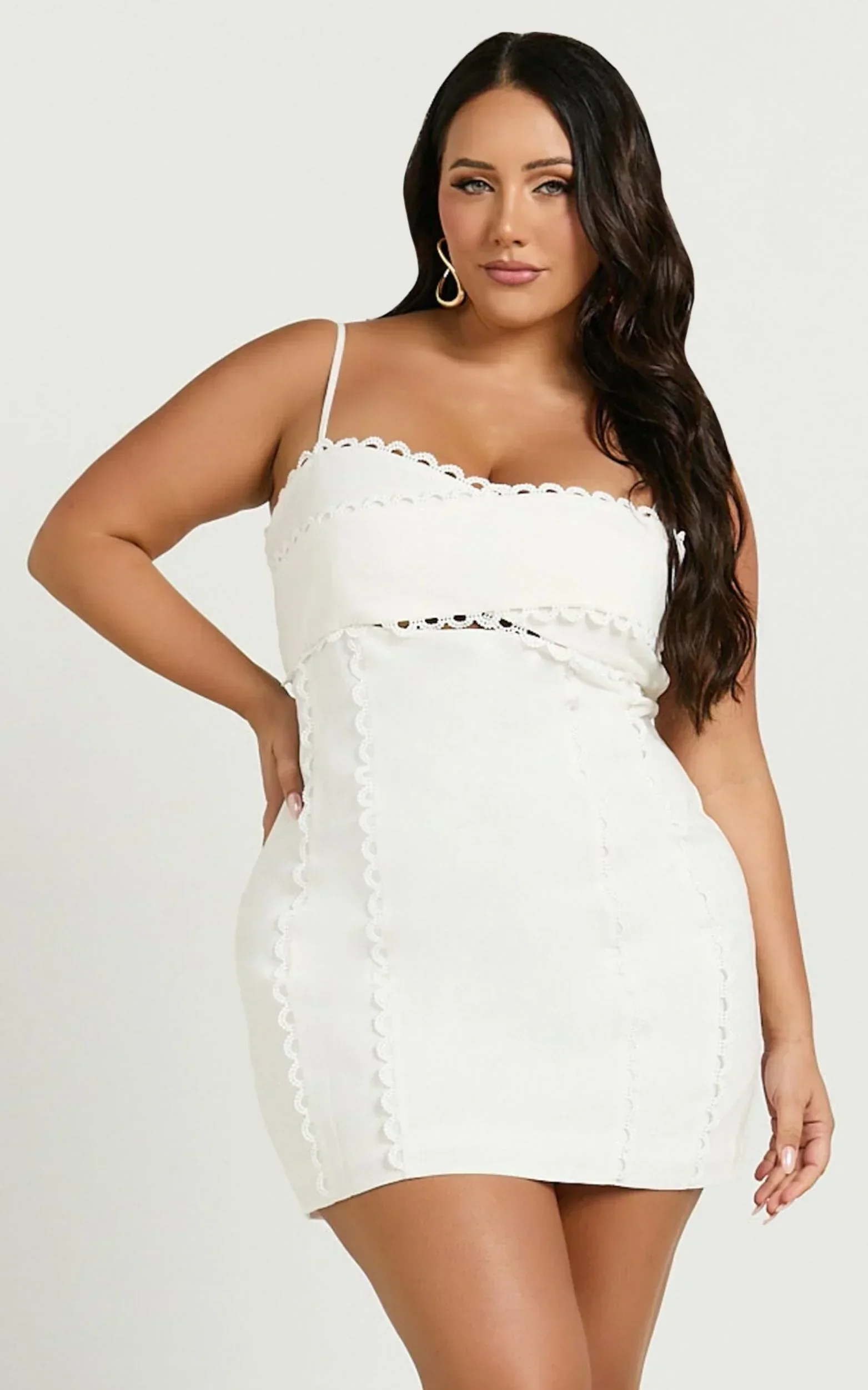 Gigi Mini Linen Blend Dress - Sweetheart Tie Back Scallop Detail Dress in Off White