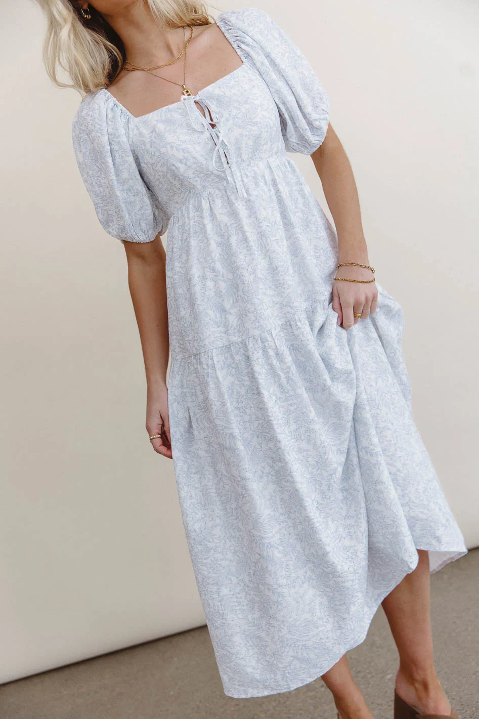 Kelsie Floral Midi Dress in Blue