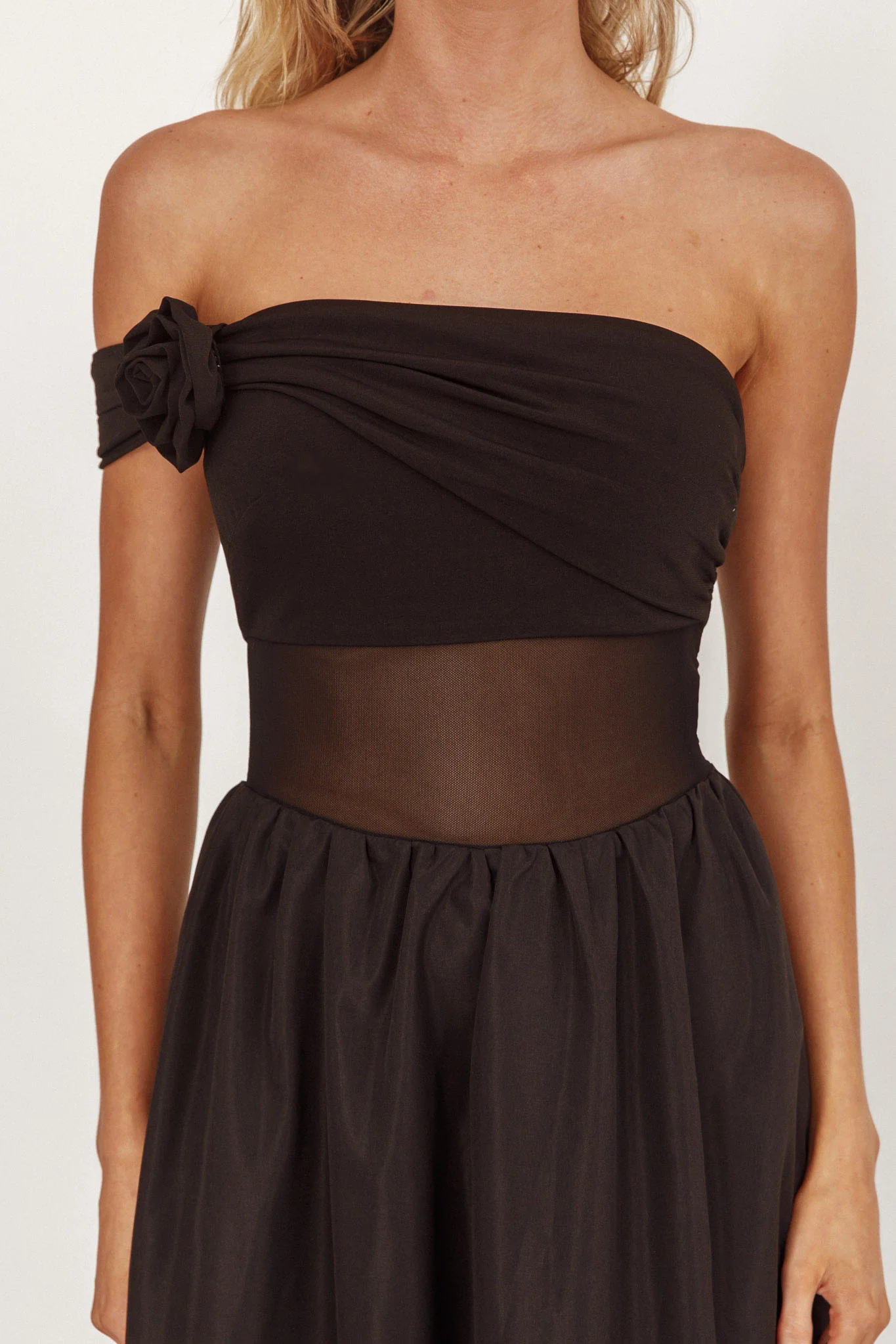 Uma One Sleeve Sheer Waist Midi Dress Black - luluinthesky