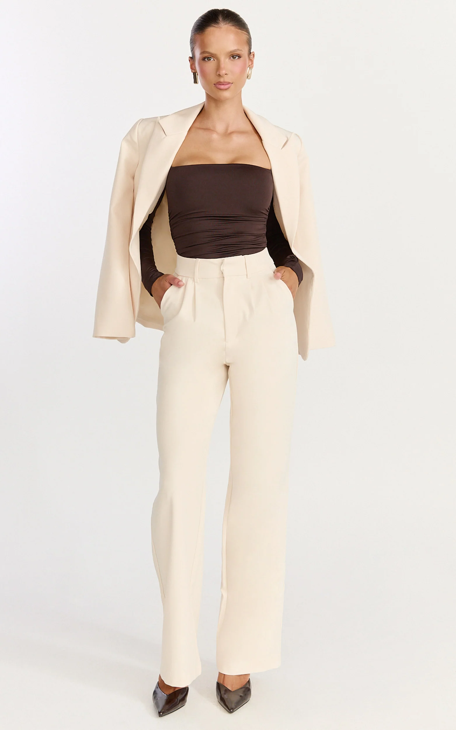 Seraphina Top - Long Sleeve Square Neck Gathered Waist Top in Chocolate