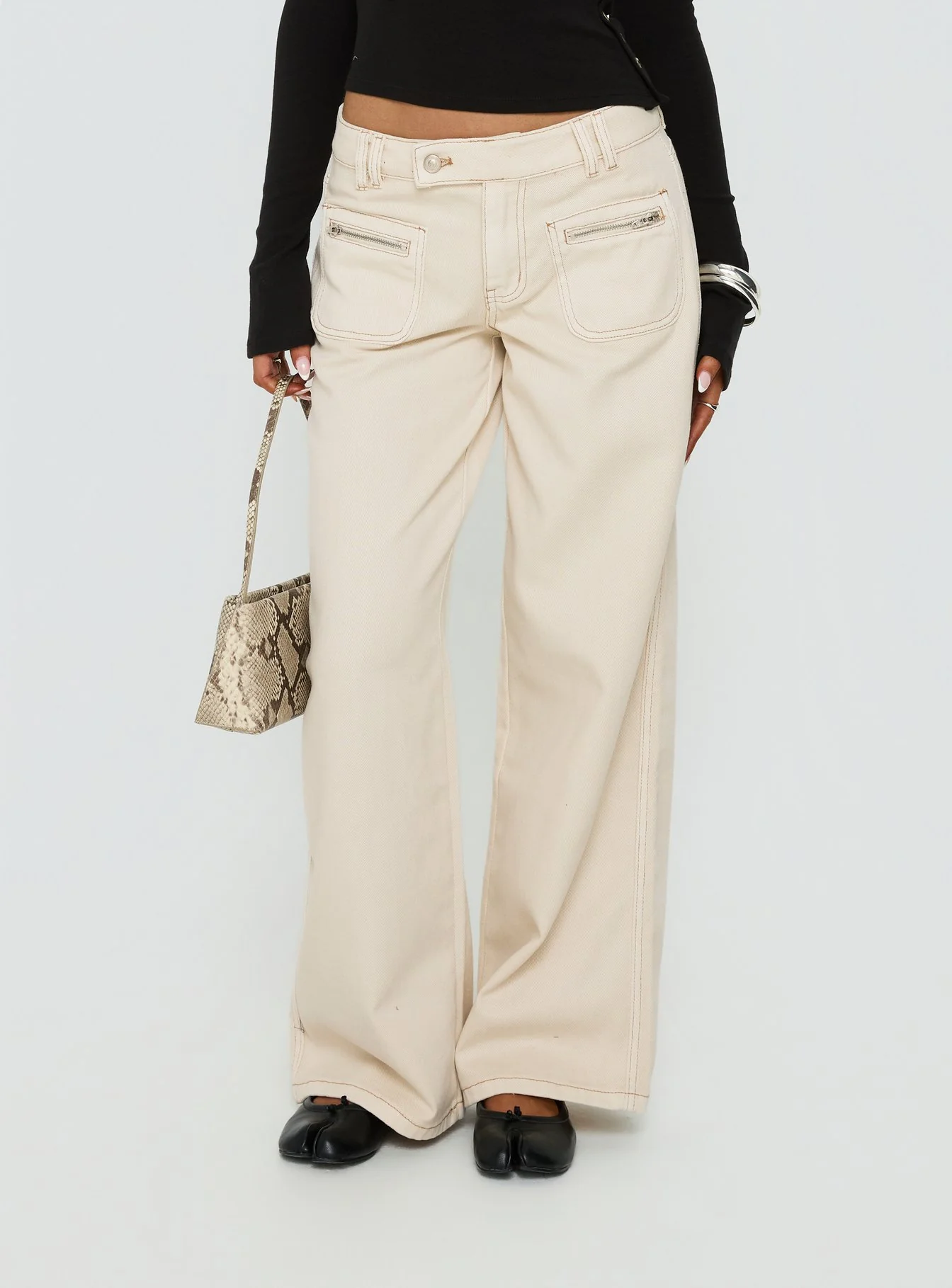 Lifetimes Mid Rise Wide Leg Cargo Jeans Cream