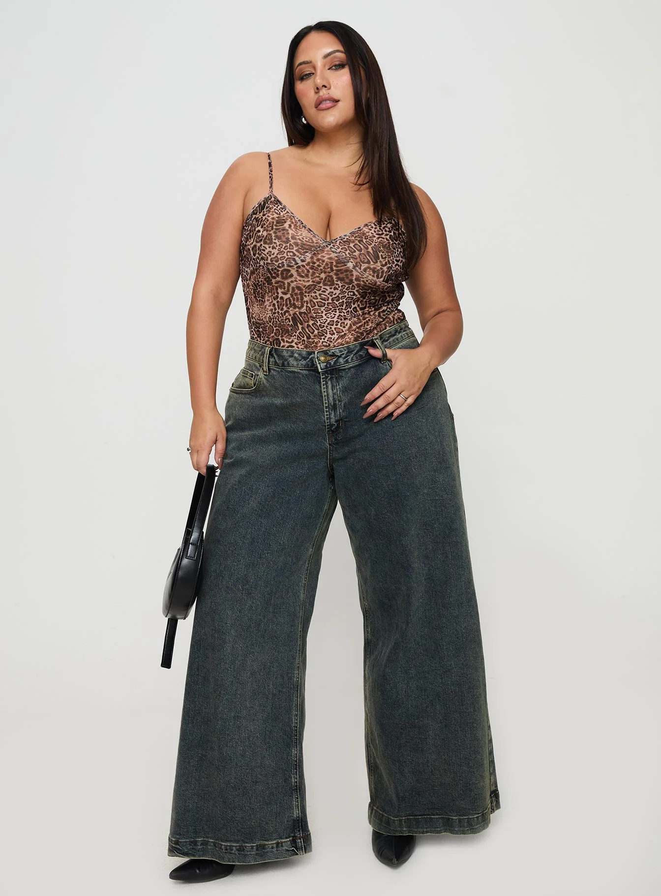 Ziggie Low Rise Baggy Jeans Antique Wash Curve