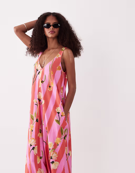 sleeveless V neck trapeze maxi dress in floral stripe