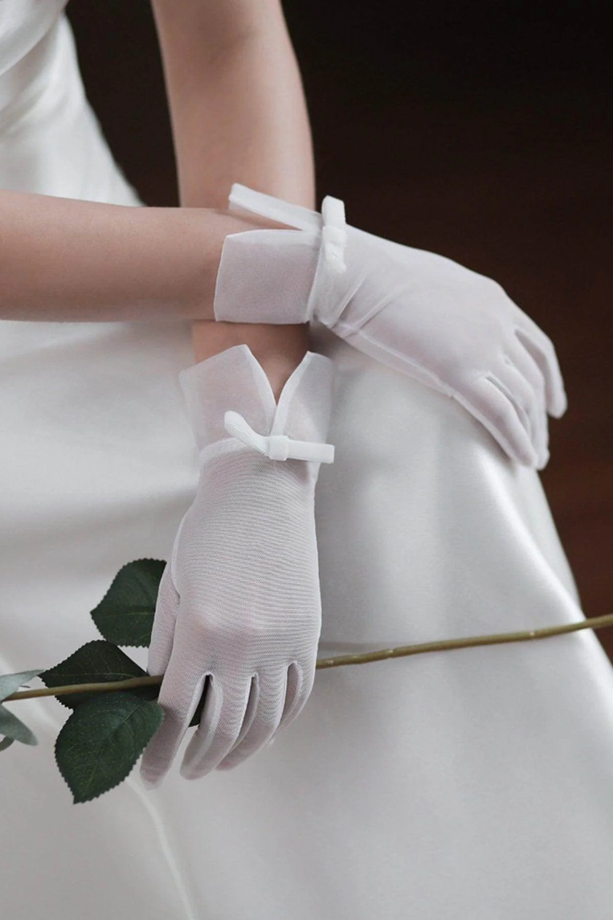Fingertips Wrist Length Tulle Wedding Gloves CD0101
