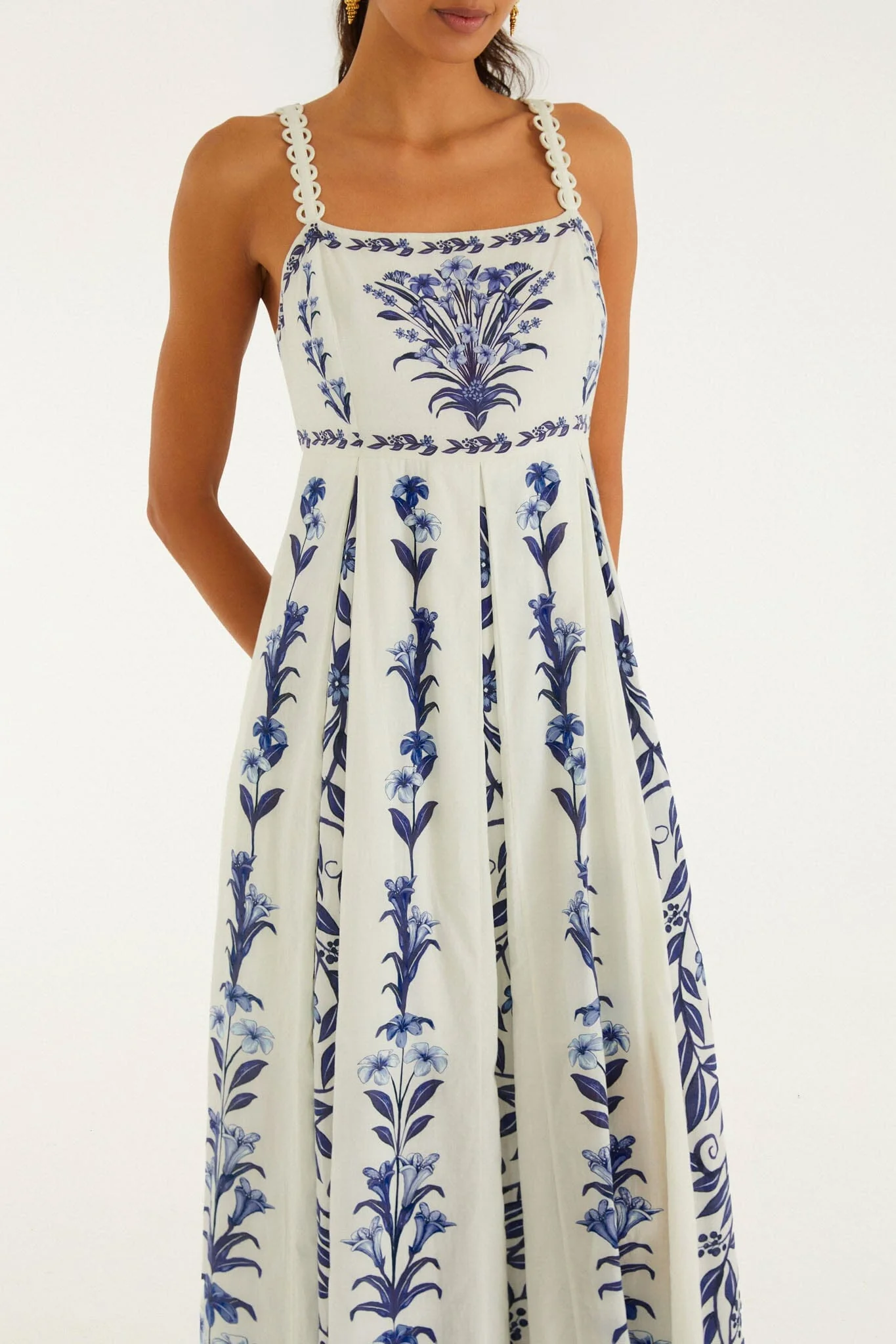 FARM Rio Off-White Flowers Arch Pleats Maxi Dress