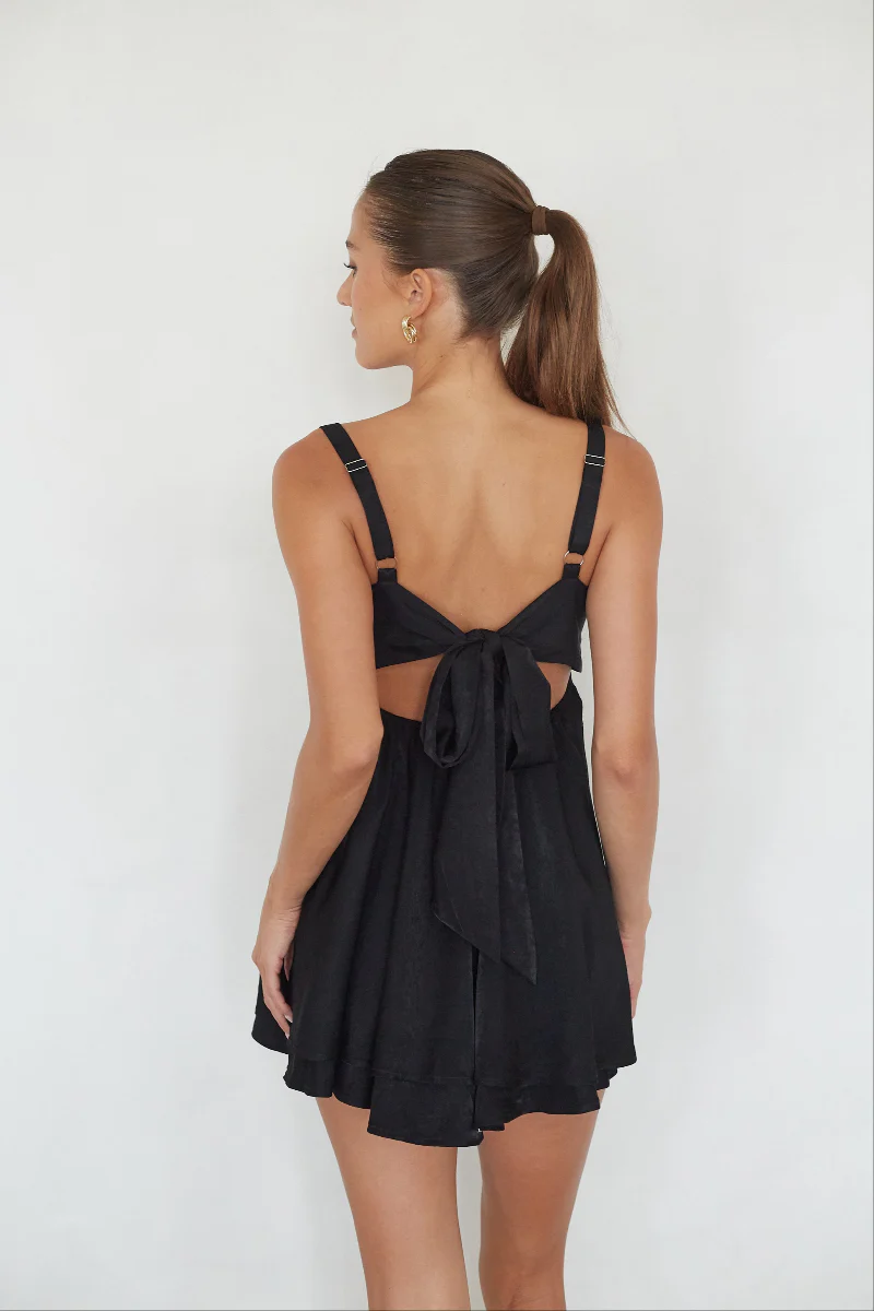 Suki Twist Babydoll Mini Dress - luluinthesky