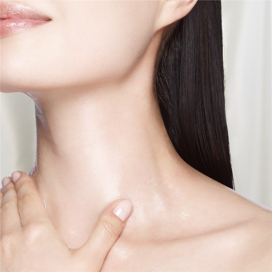 SENSAI Cellular Performance - linia Body Care Throat and Bust Lifting Effect