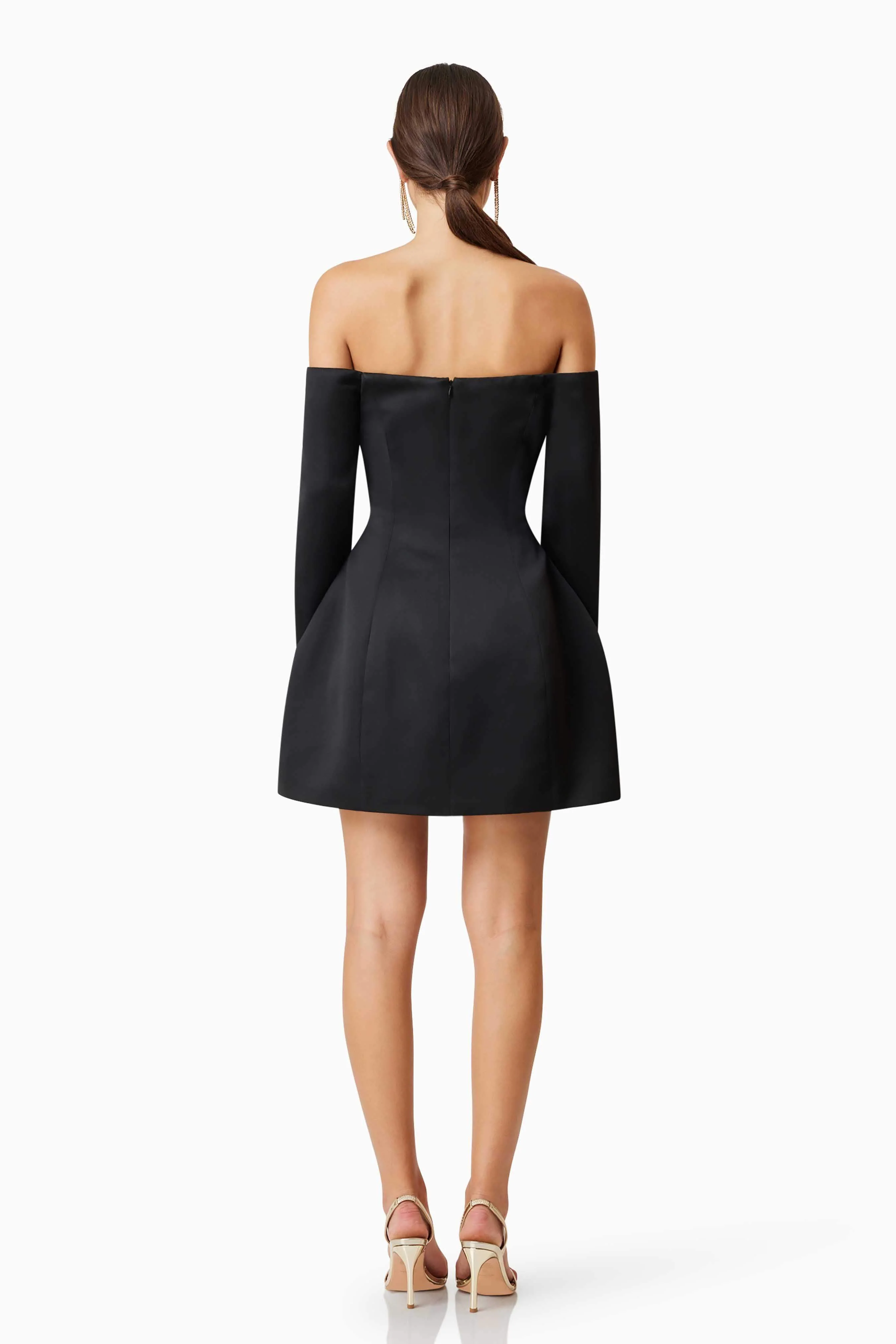 Vida Off The Shoulder Day Mini Dress In Black