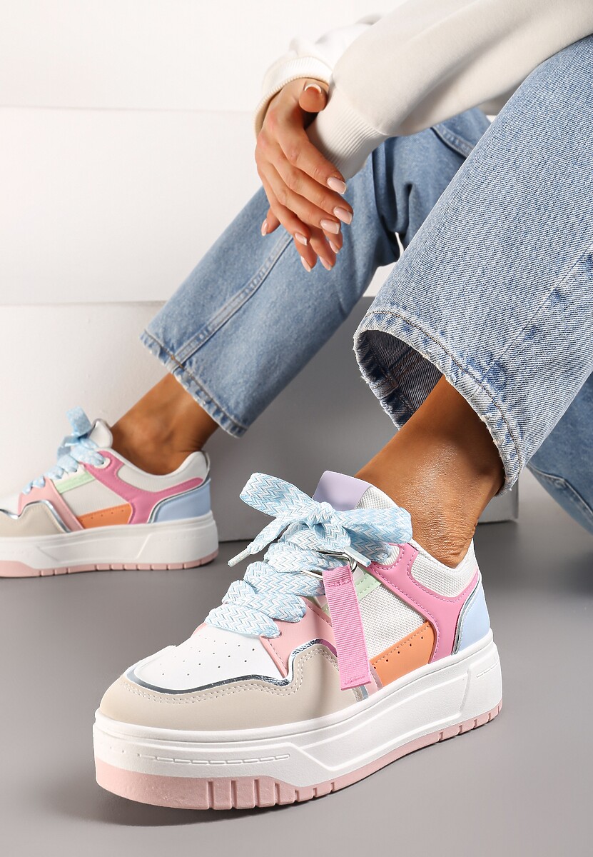 Różowo-Niebieskie Sneakersy na Niskiej Platformie z Zawieszką i Ozdobnymi Sznurówkami Salam